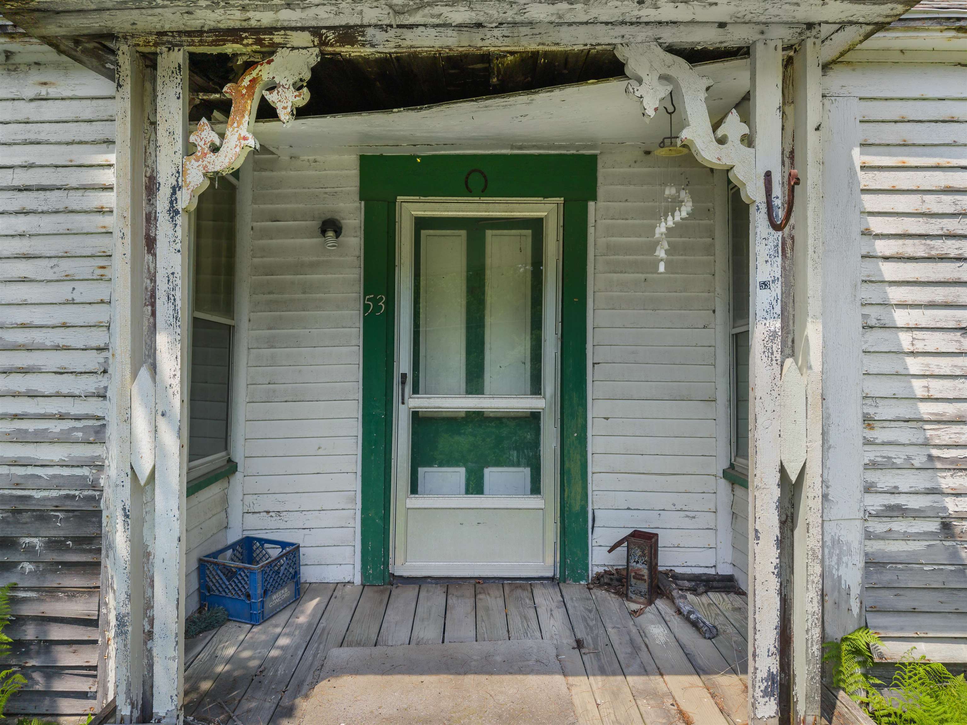 53 High St, Danbury, NH 03230