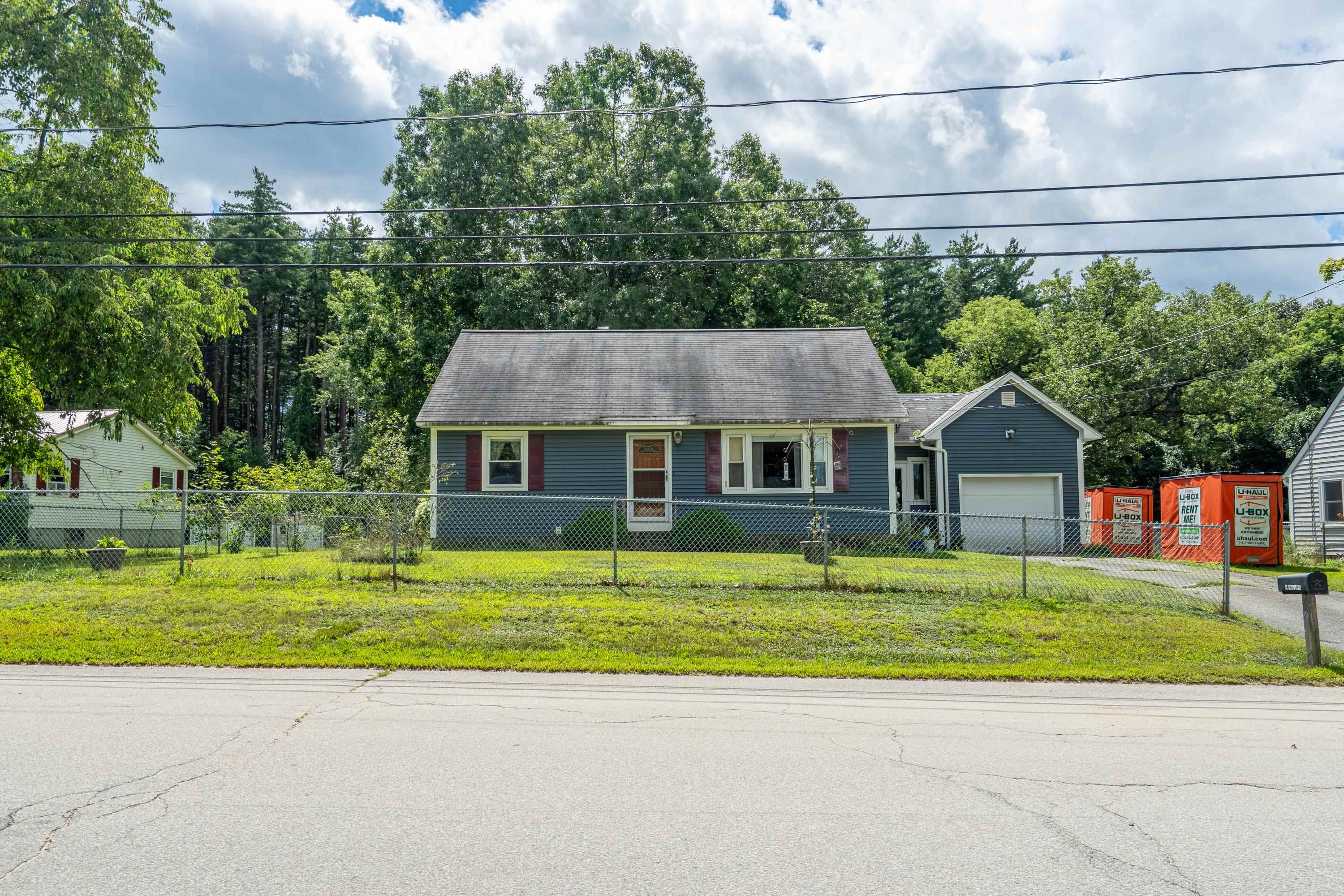 9 Phillips Dr, Hudson, NH 03051