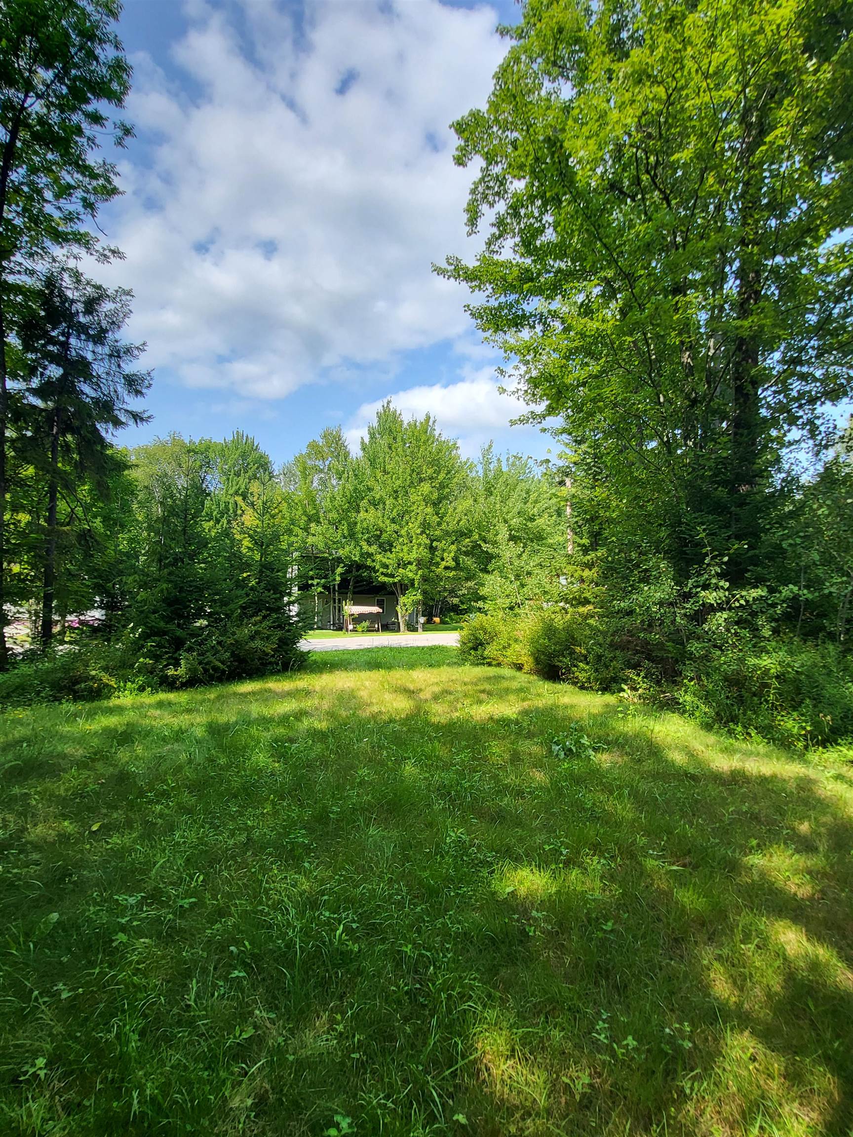 Noyes St, Bethlehem, NH 03574