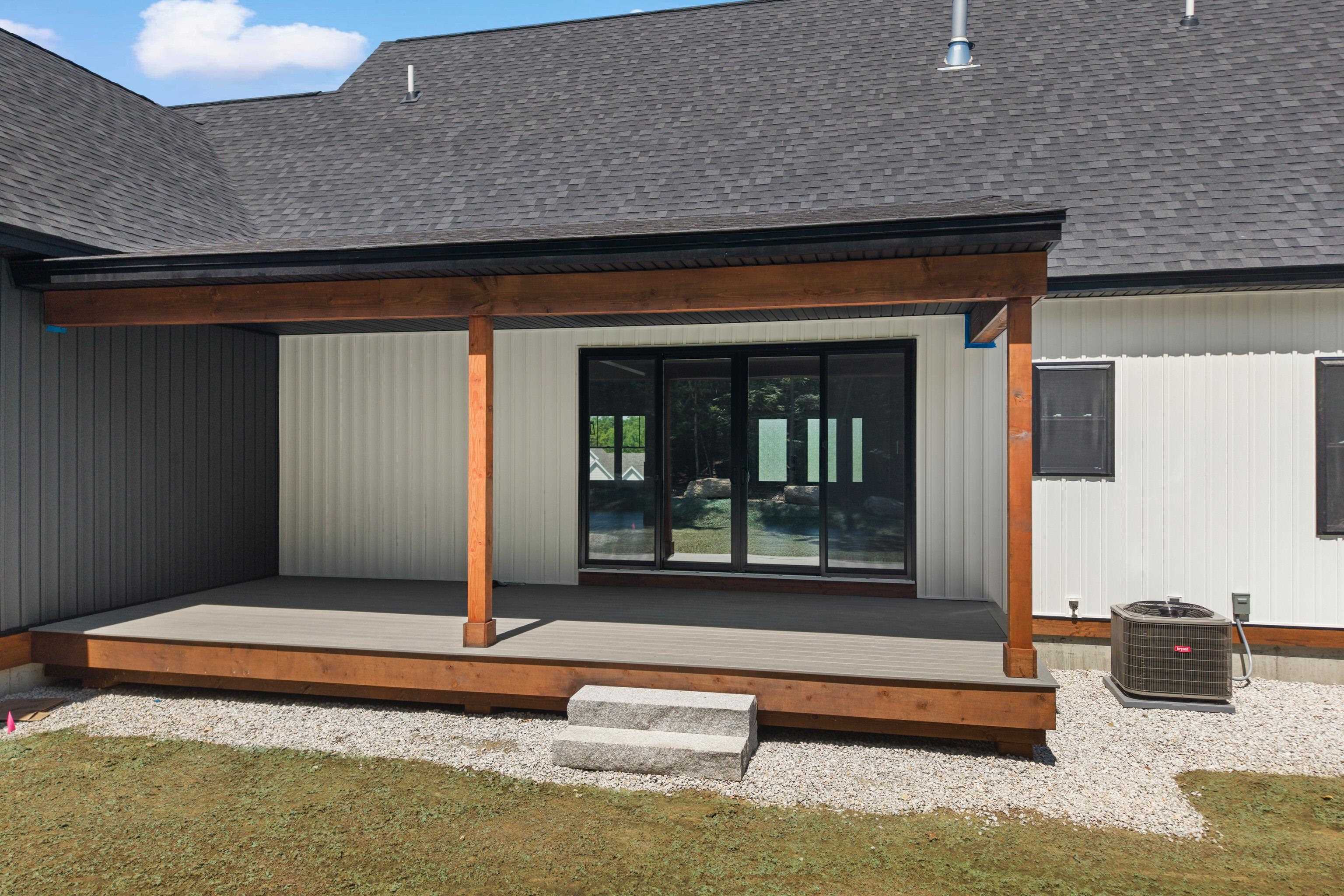 8 Sawmill Ln, New Boston, NH 03070