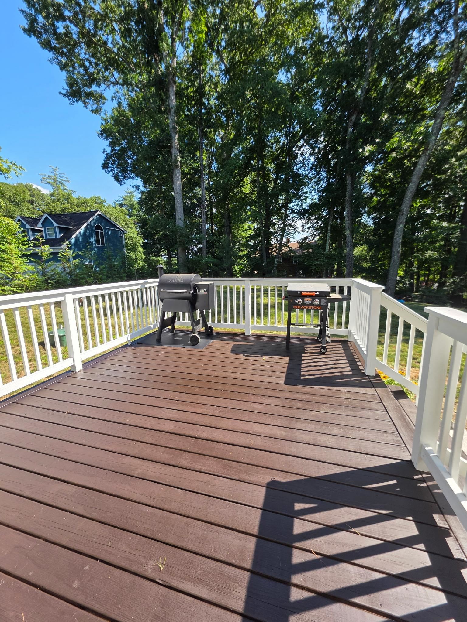 22 Birch Dr, Sandown, NH 03873