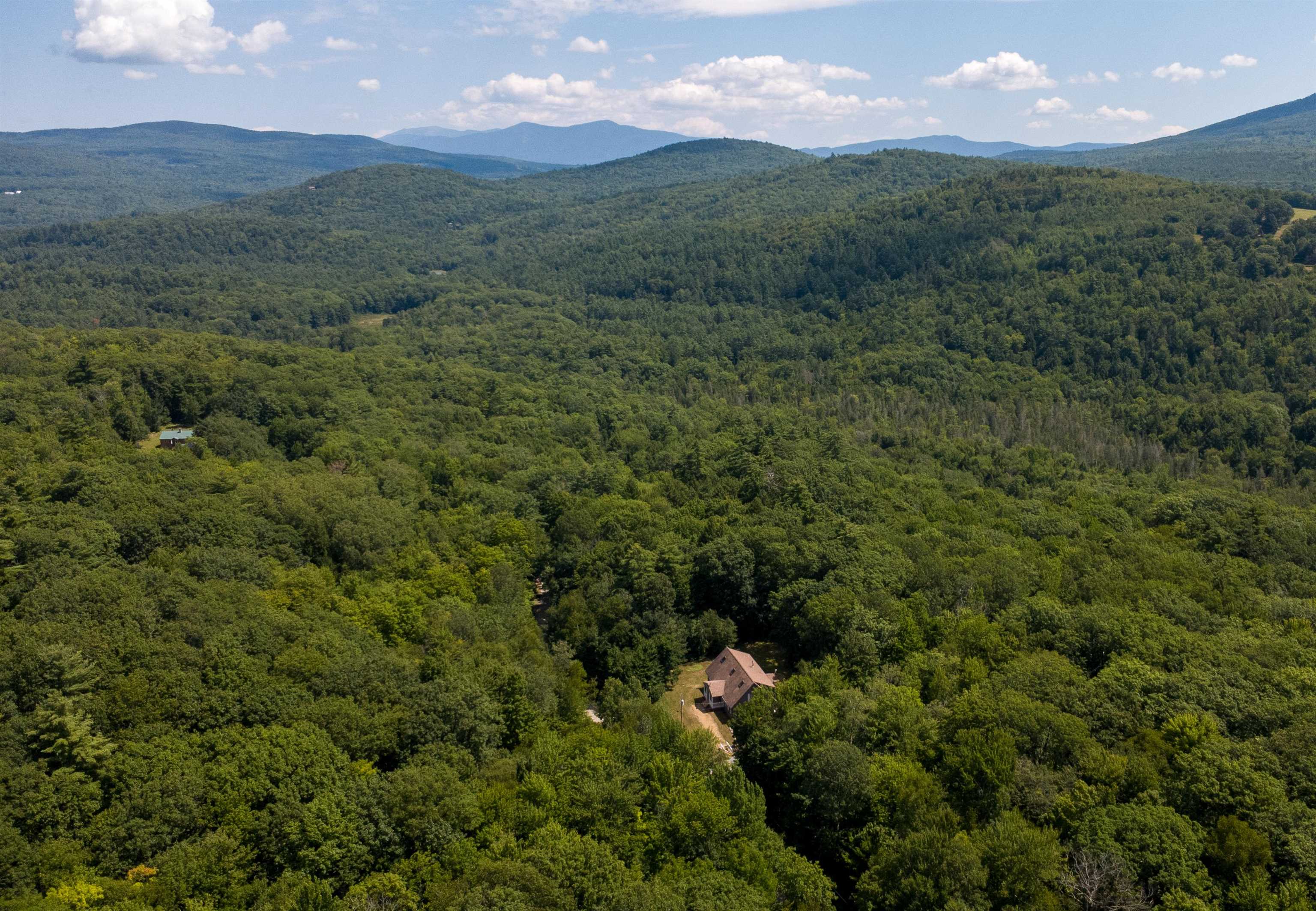 77 Haverhill Ln, Haverhill, NH 03785
