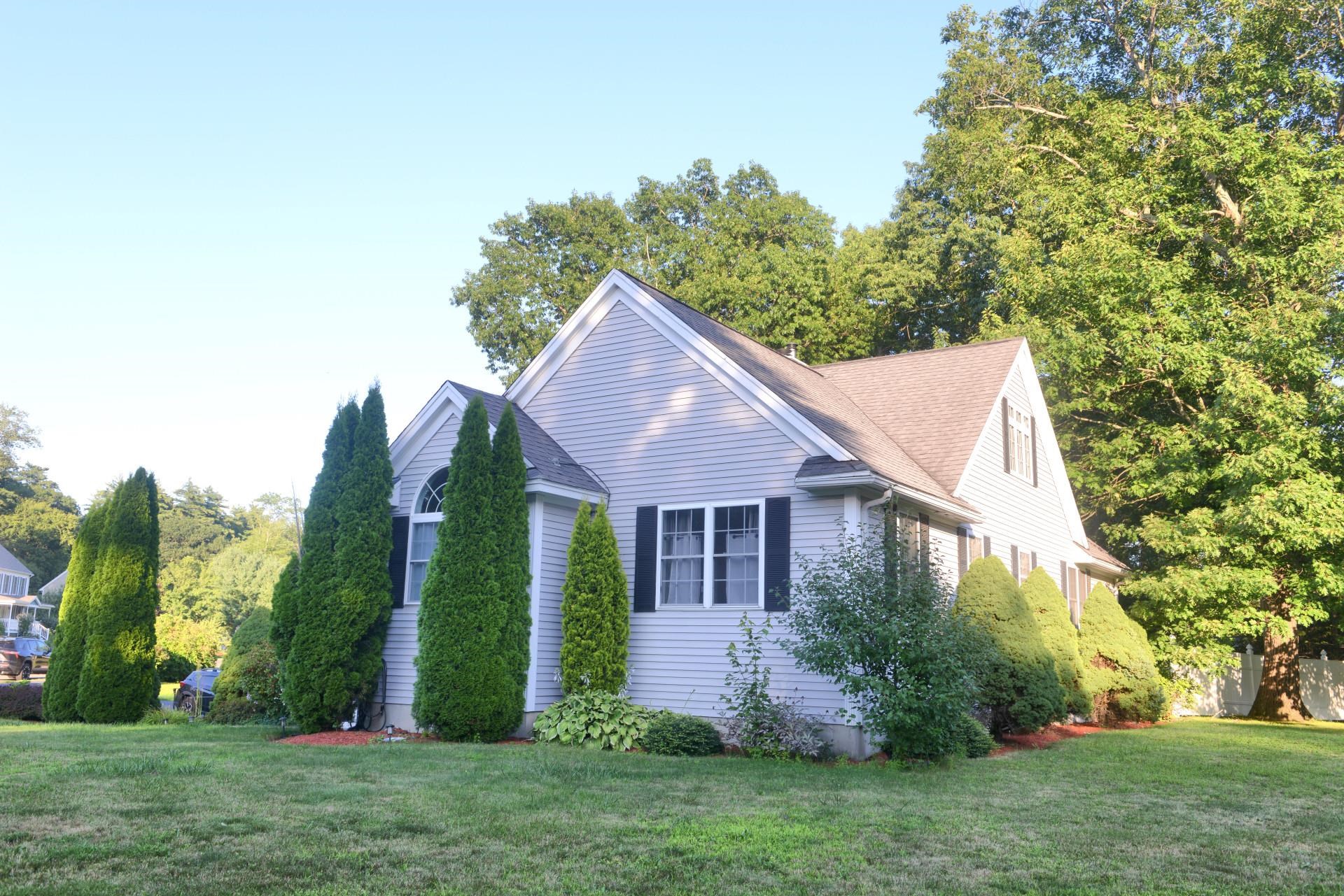 75 Border Winds Ave, Seabrook, NH 03874