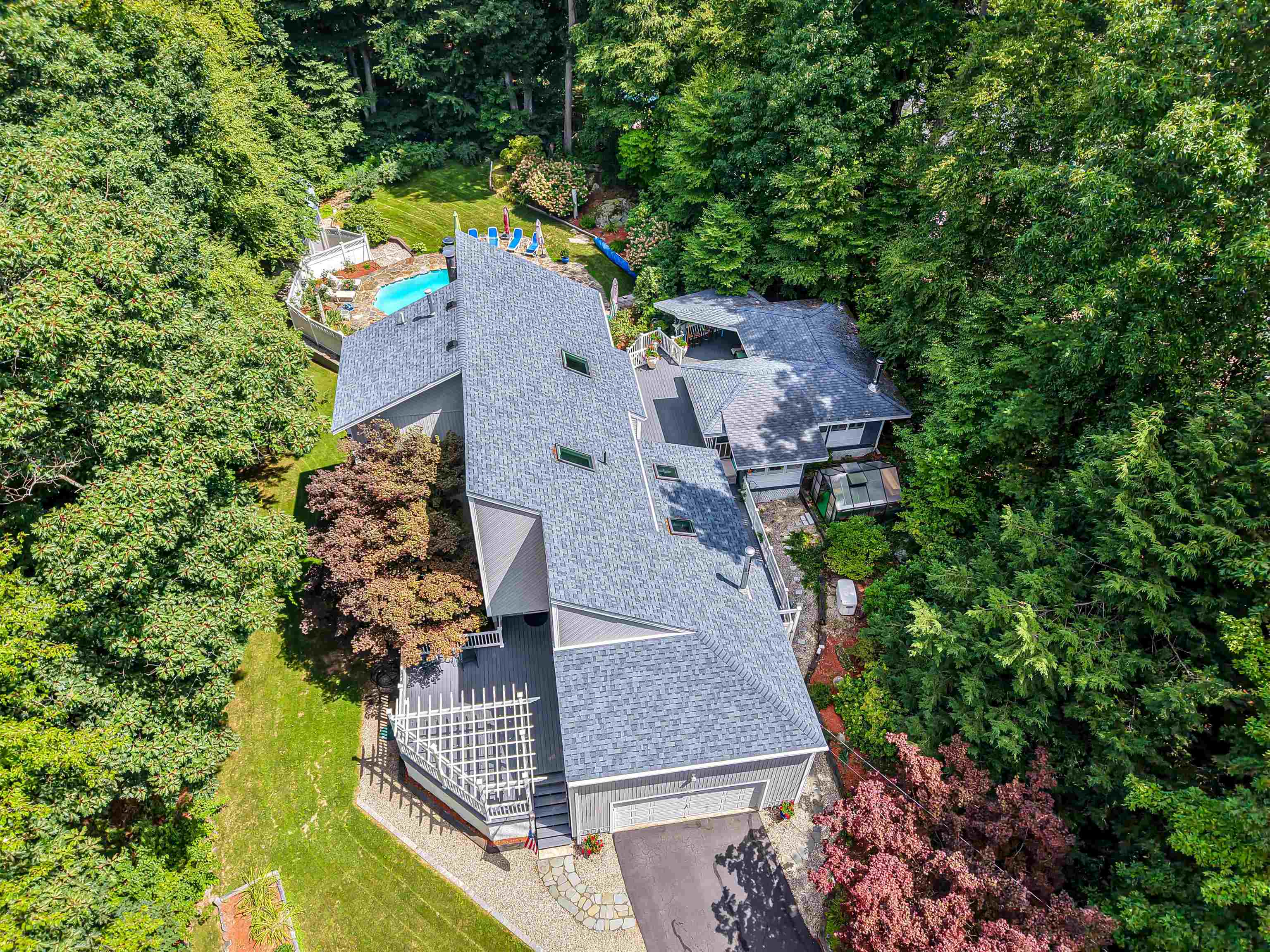 6 Haines Ter, Merrimack, NH 03054
