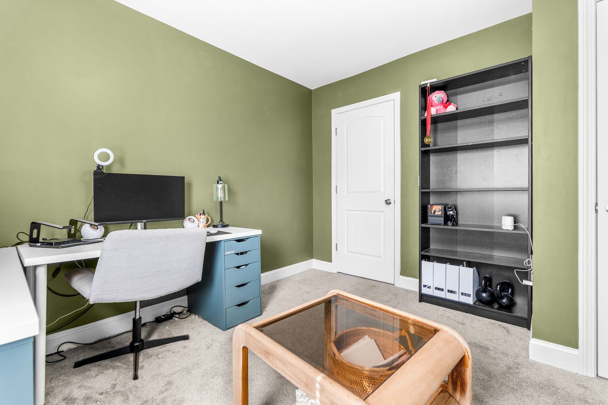 First Level Bedroom 25586775