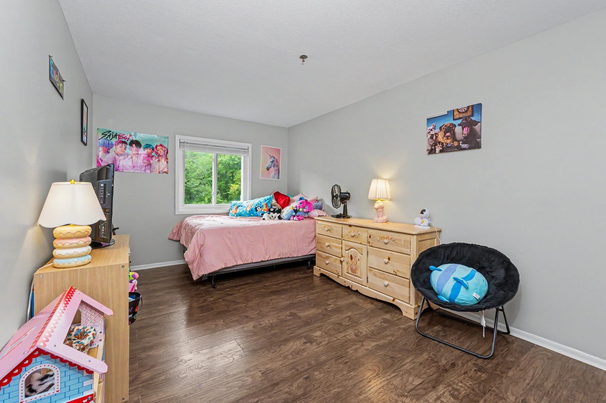 121 Cluff Crossing Rd, Salem, NH 03079