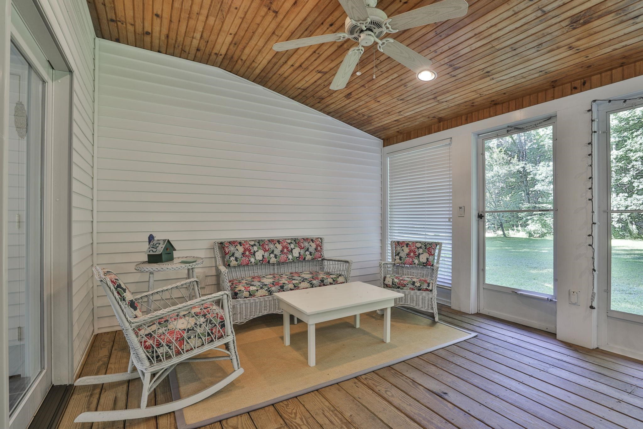 3 Captian Danforth Ln, Amherst, NH 03031