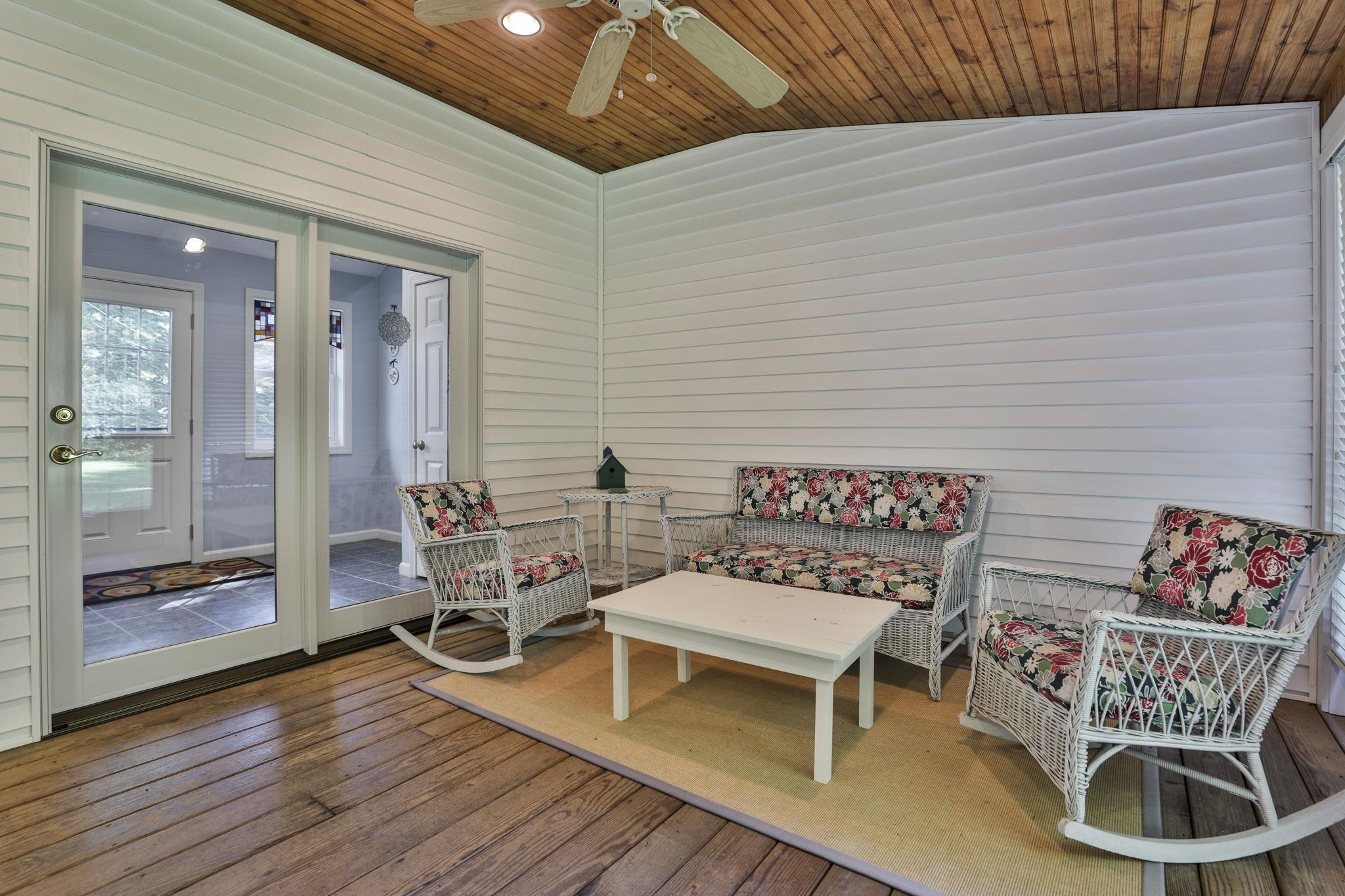 3 Captian Danforth Ln, Amherst, NH 03031