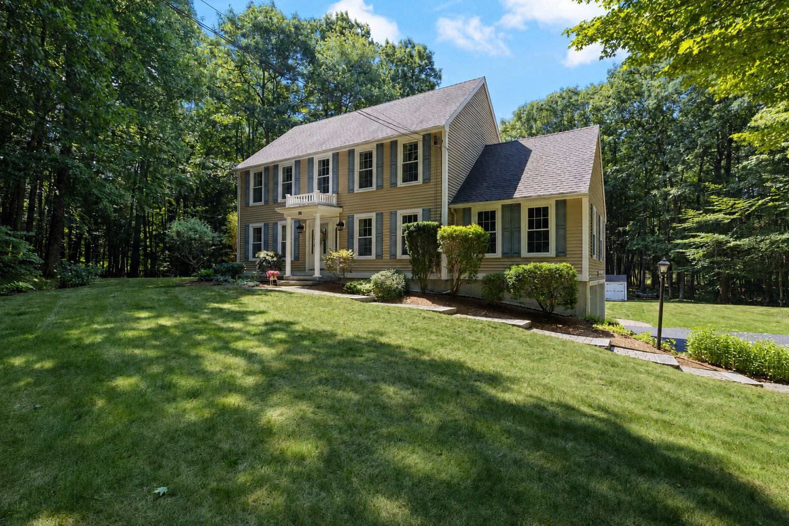 96 Highland Ridge Rd, Barrington, NH 03825