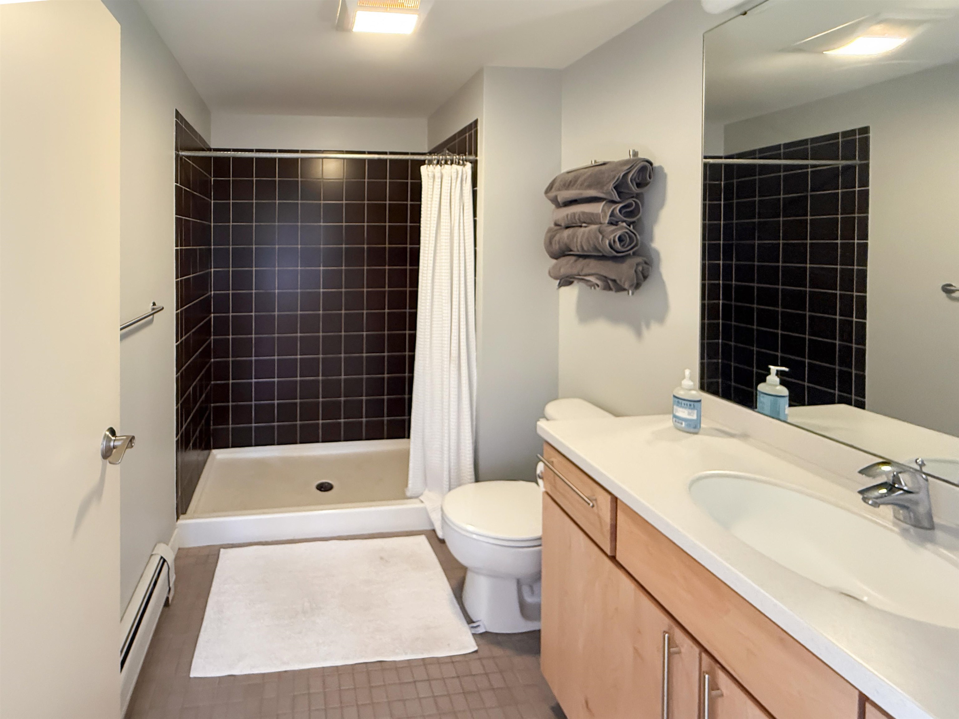 11 Gile Dr #2B, Hanover, NH 03755