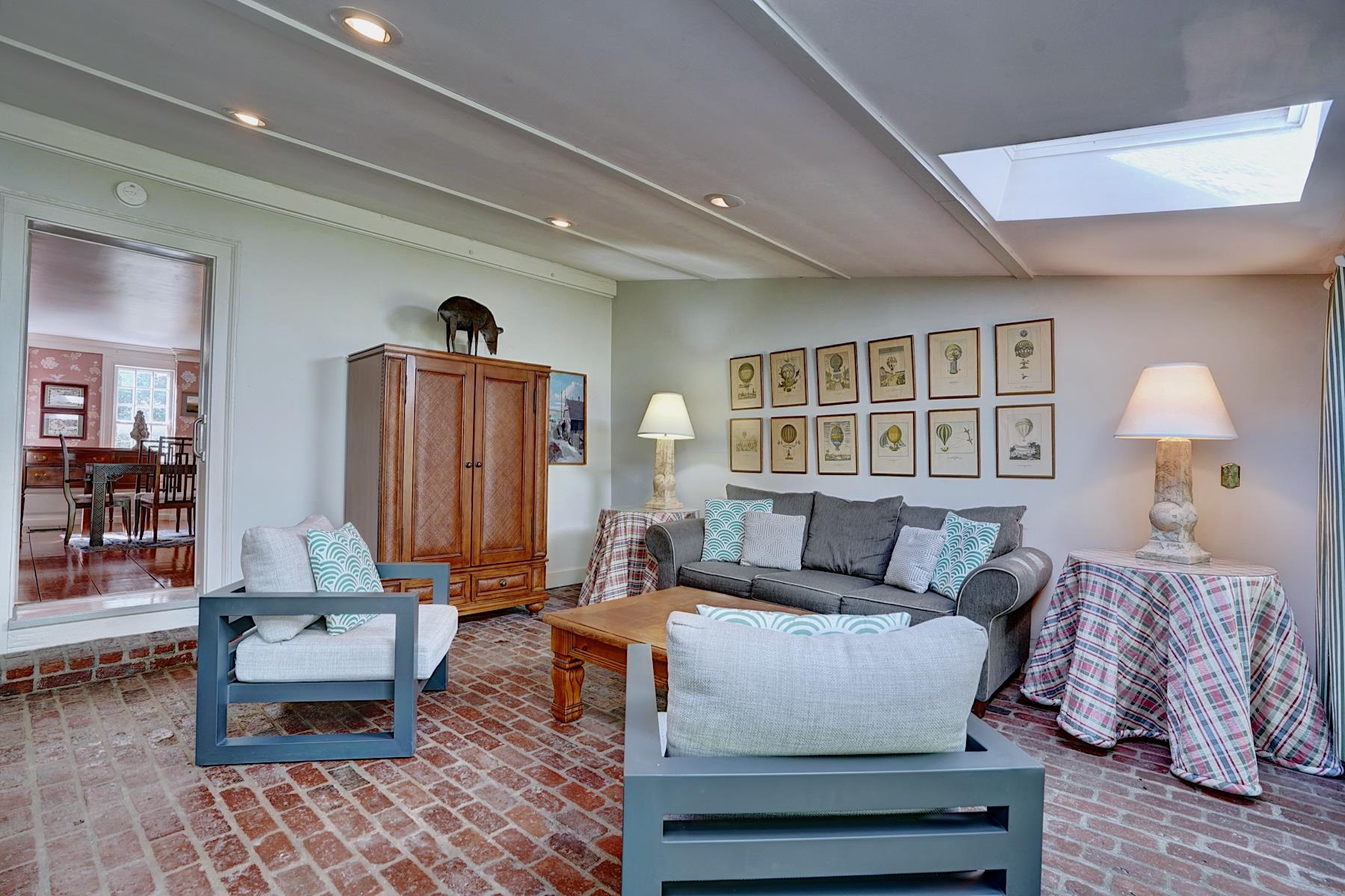 100 Mill Rd, North Hampton, NH 03862