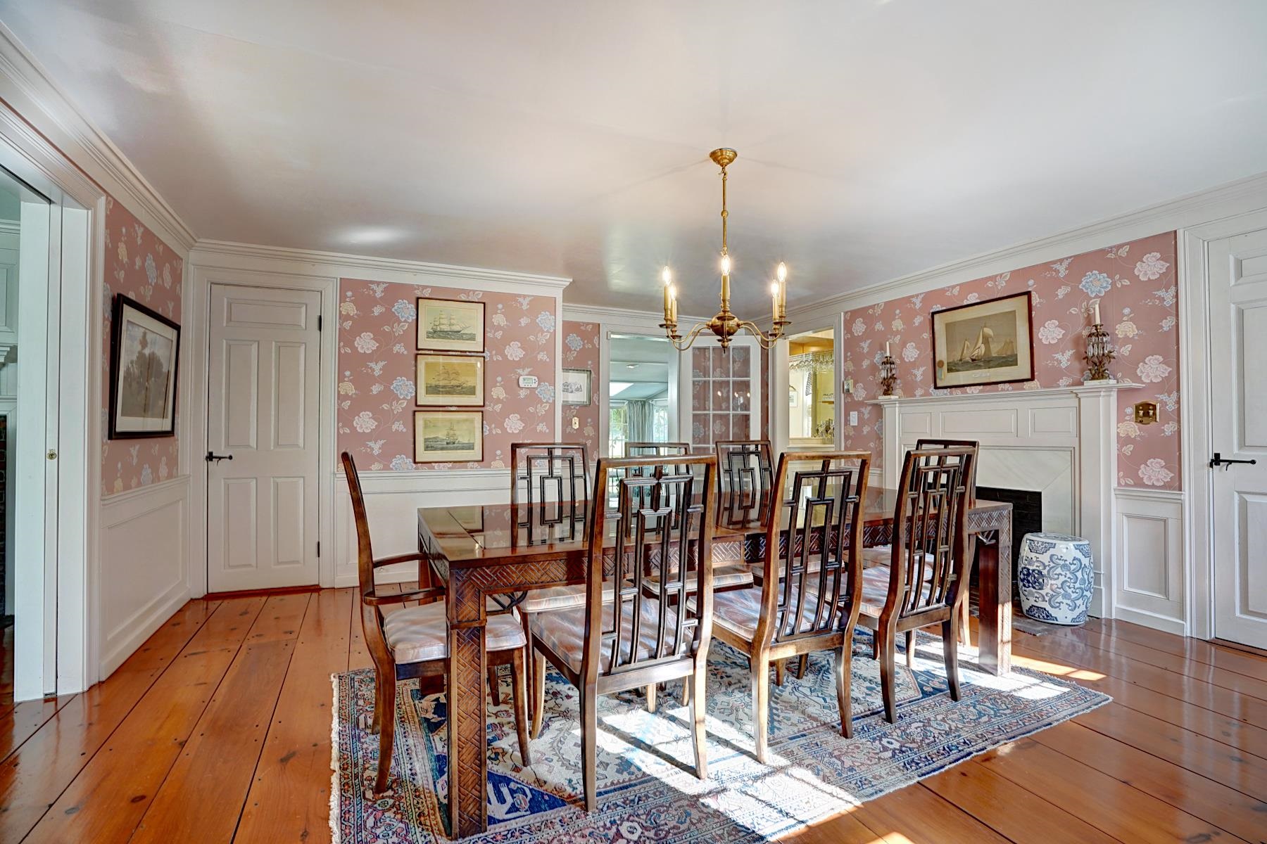 100 Mill Rd, North Hampton, NH 03862
