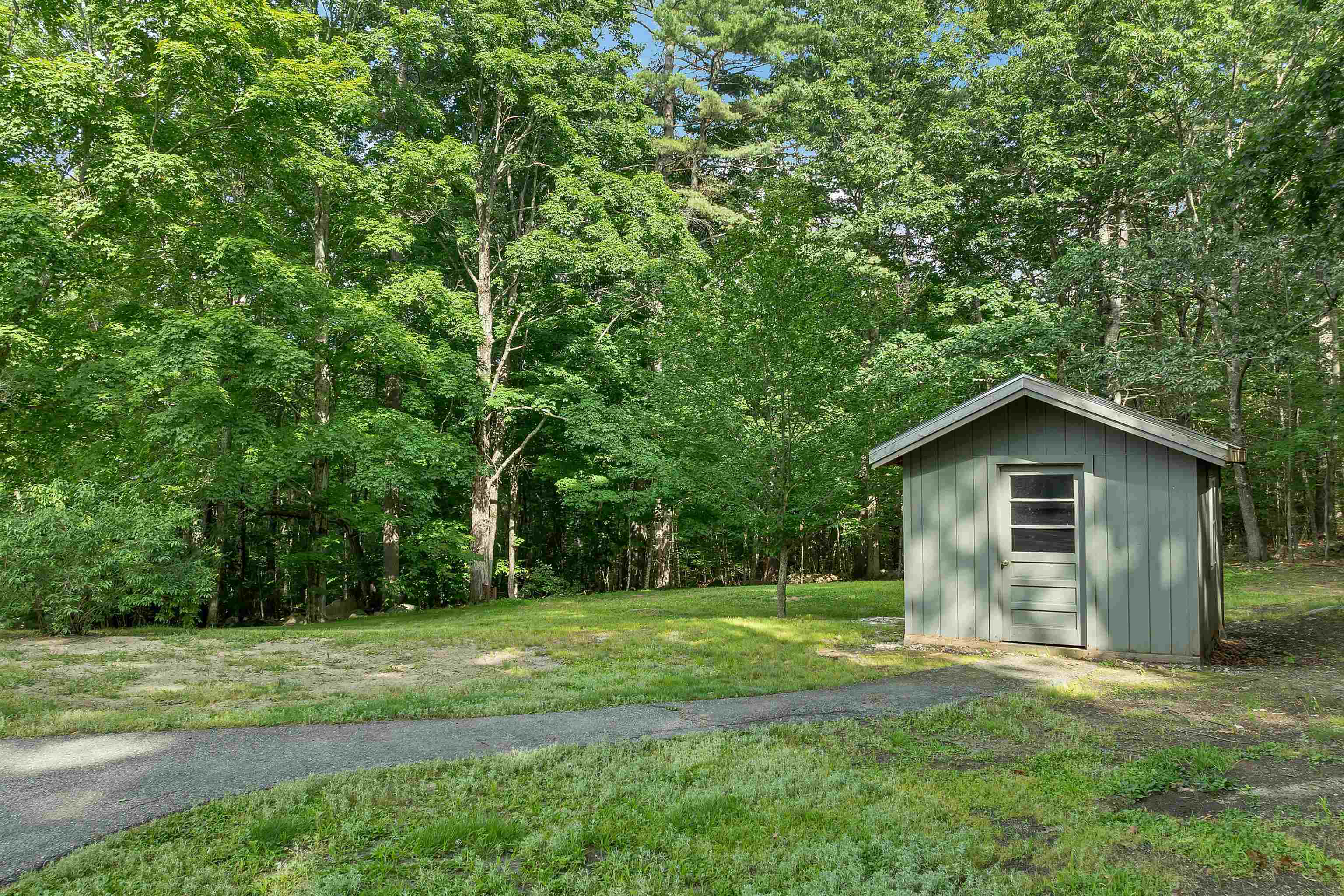 456 Sheridan Rd, Moultonborough, NH 03254
