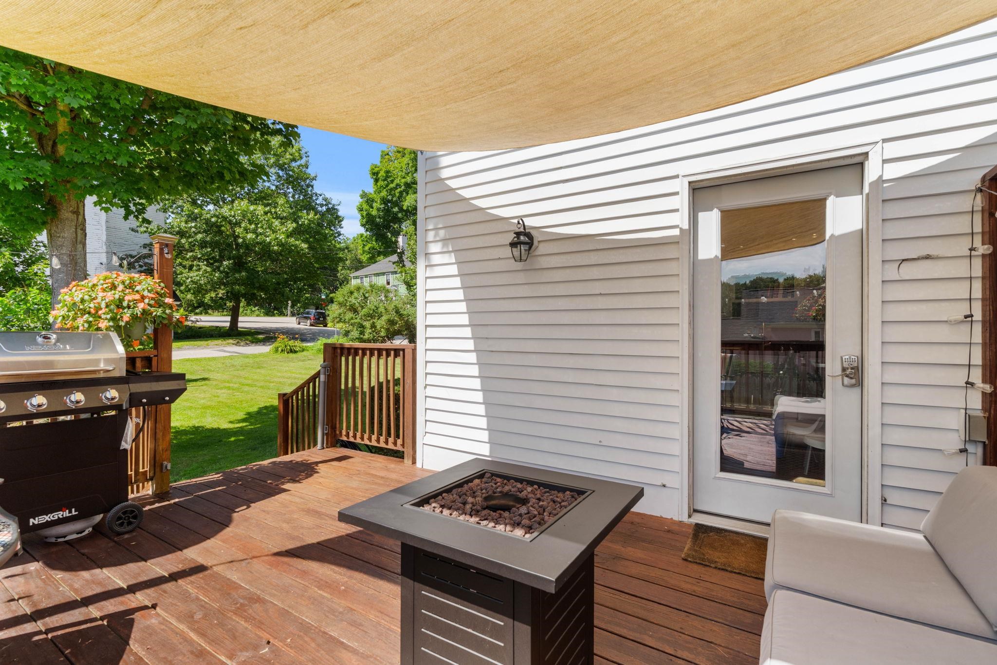 4 Swamscott St, Newfields, NH 03856