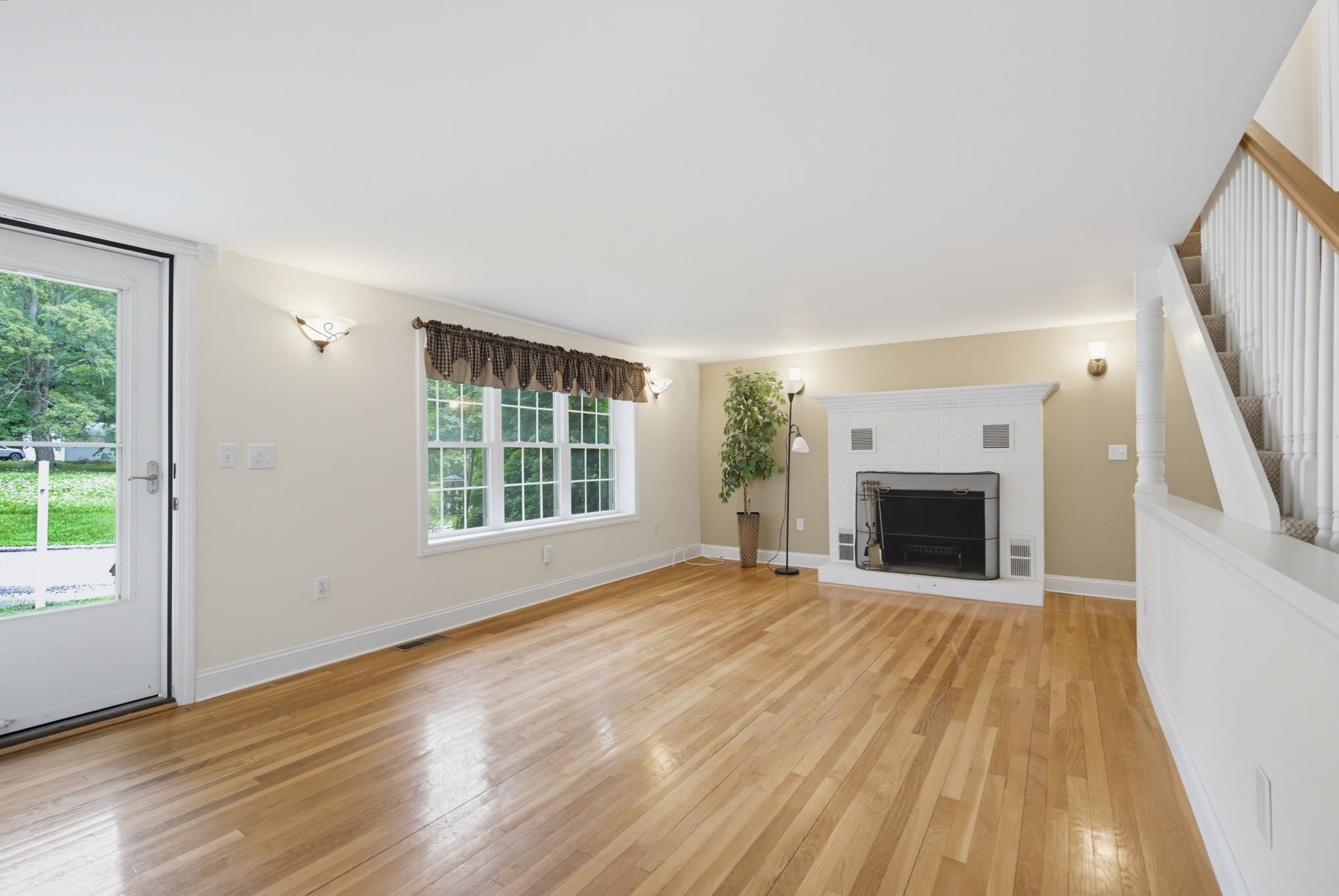 35 Pleasant St, Newfields, NH 03856