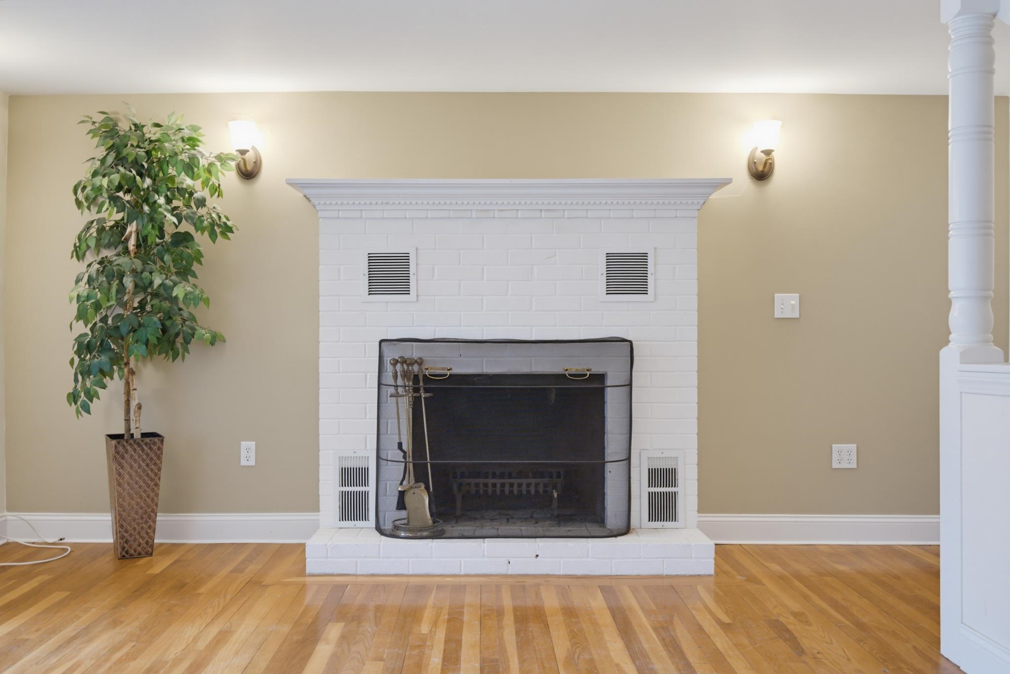 35 Pleasant St, Newfields, NH 03856