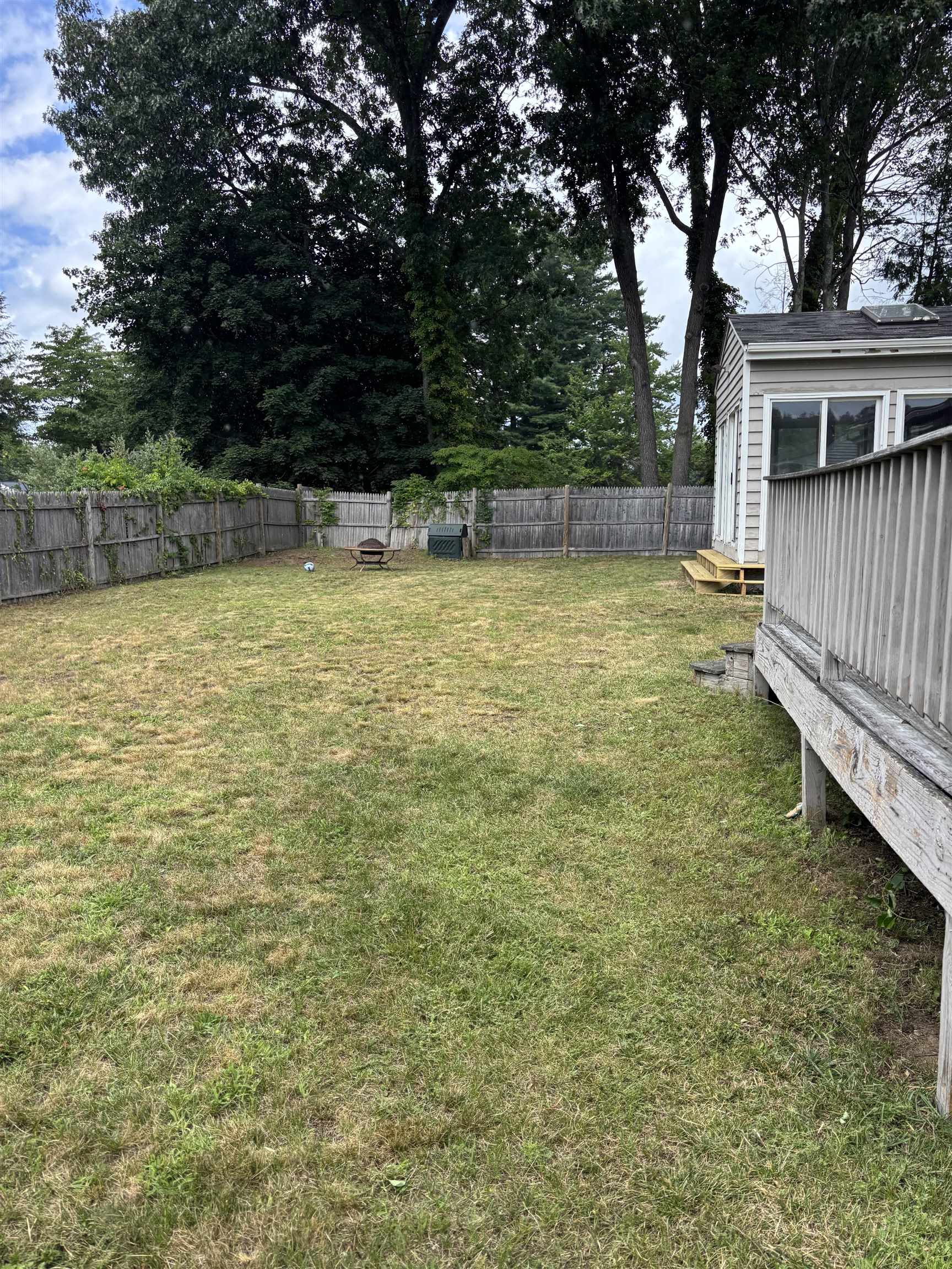 15 Parkhurst Dr, Nashua, NH 03062