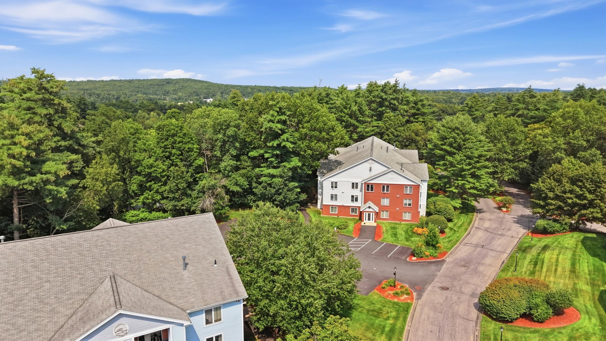 1 Timberwood Dr #206, Goffstown, NH 03045
