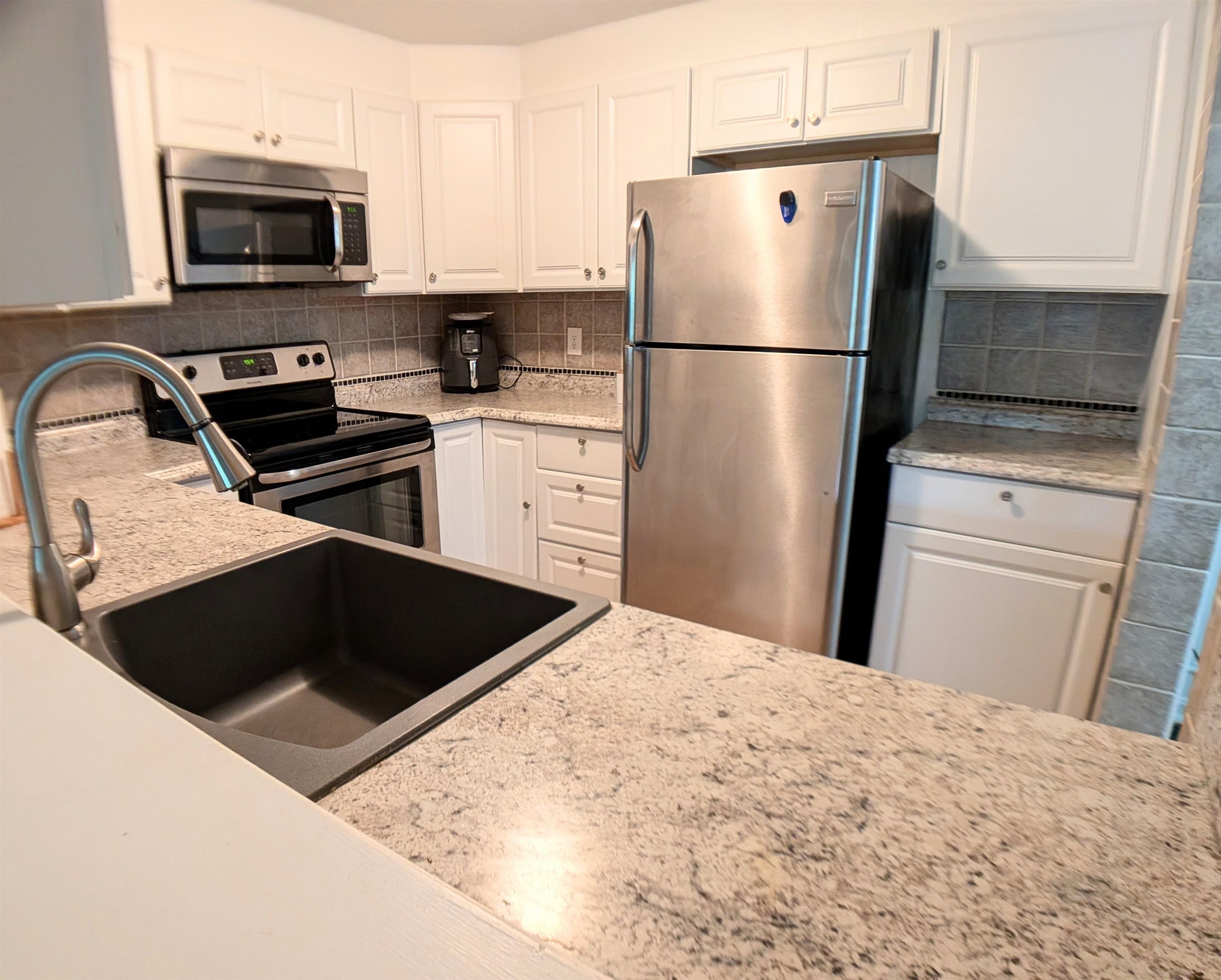 181 Eastern Ave #304, Manchester, NH 03104