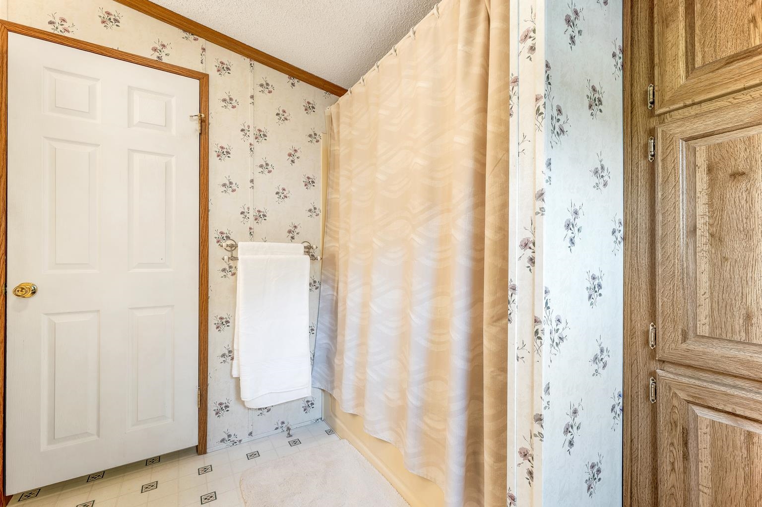 7 Cammett Dr, Raymond, NH 03077