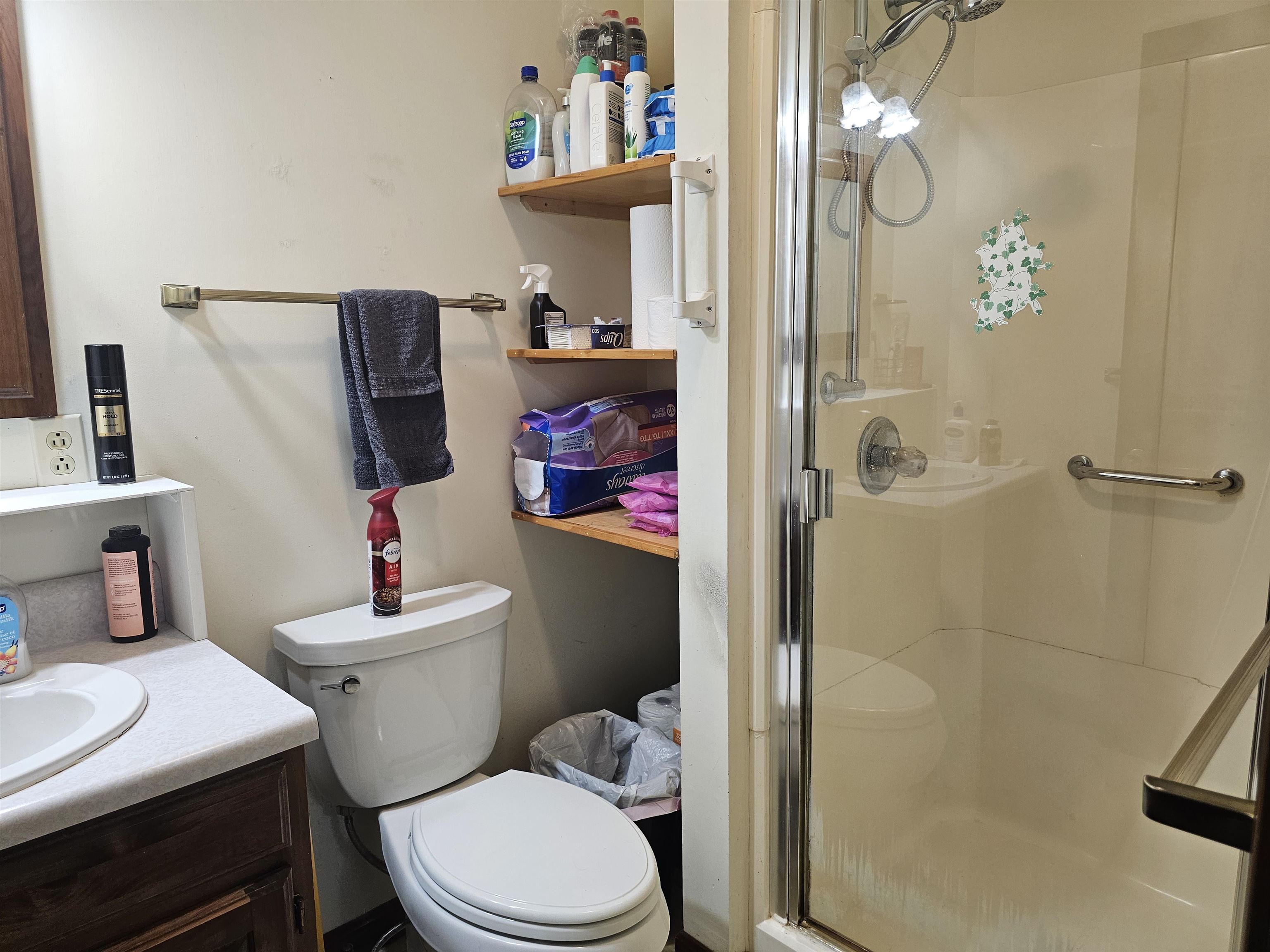 Full bath 25965924