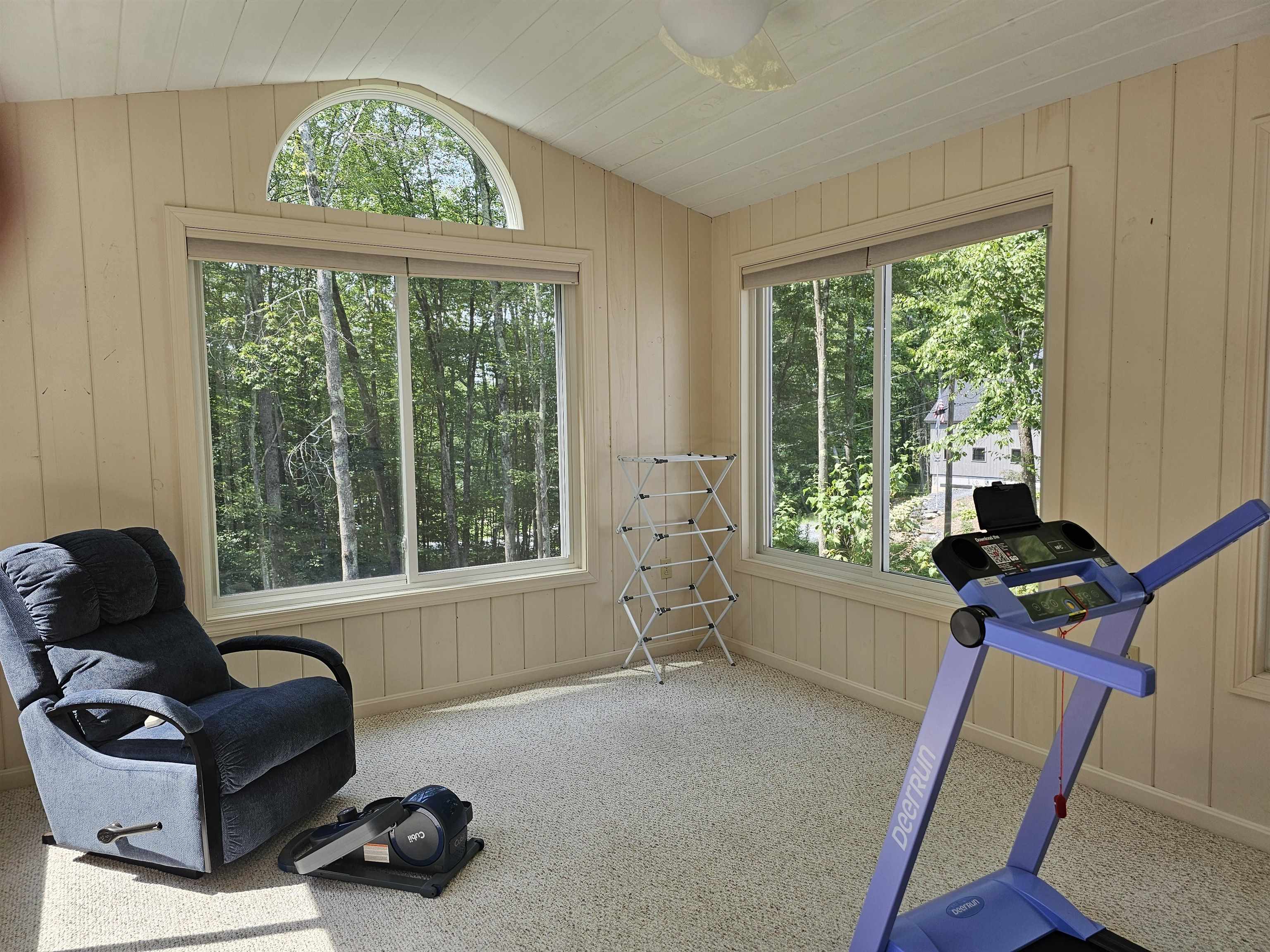 Sun room 25965977