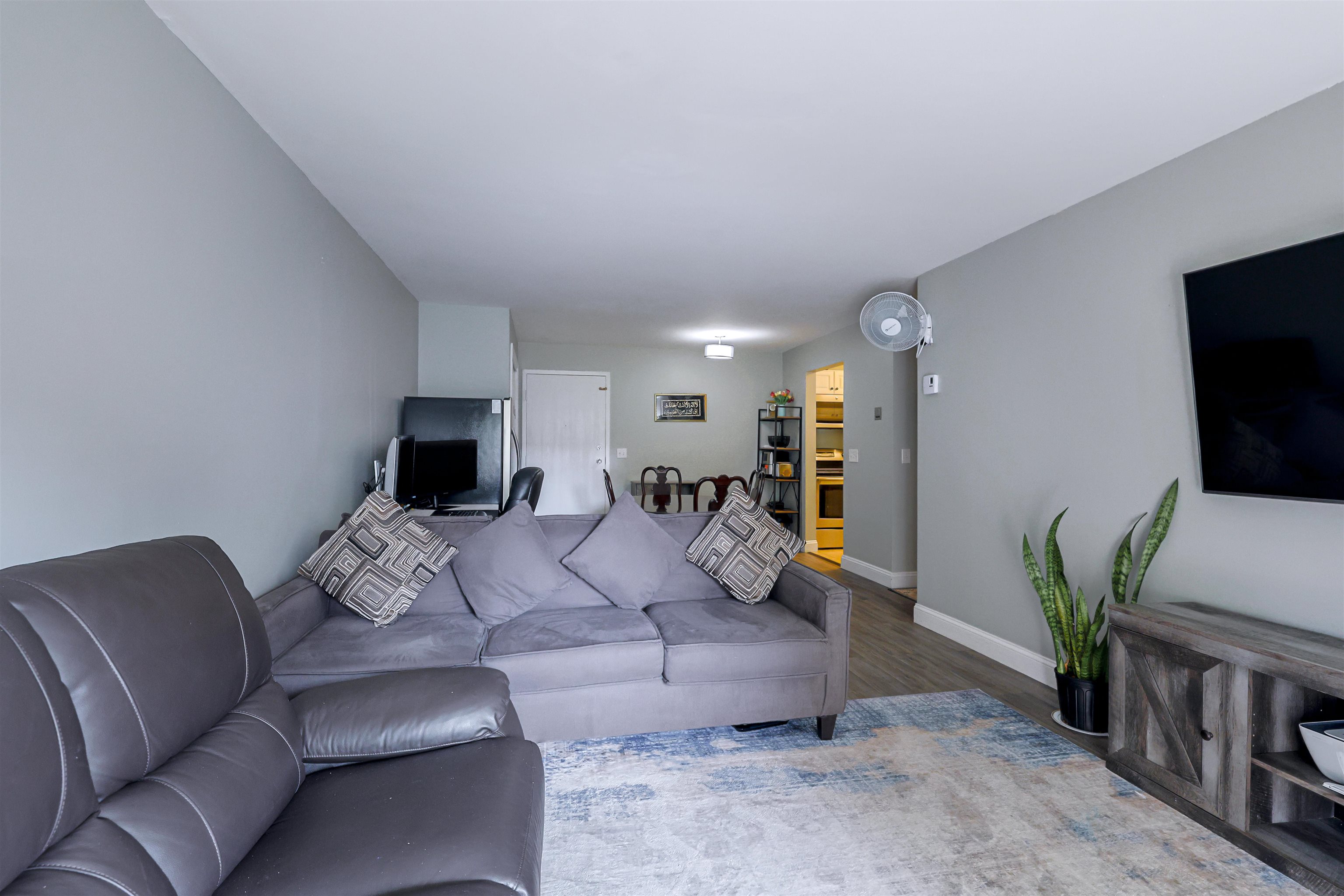 130 Eastern Ave #201, Manchester, NH 03104