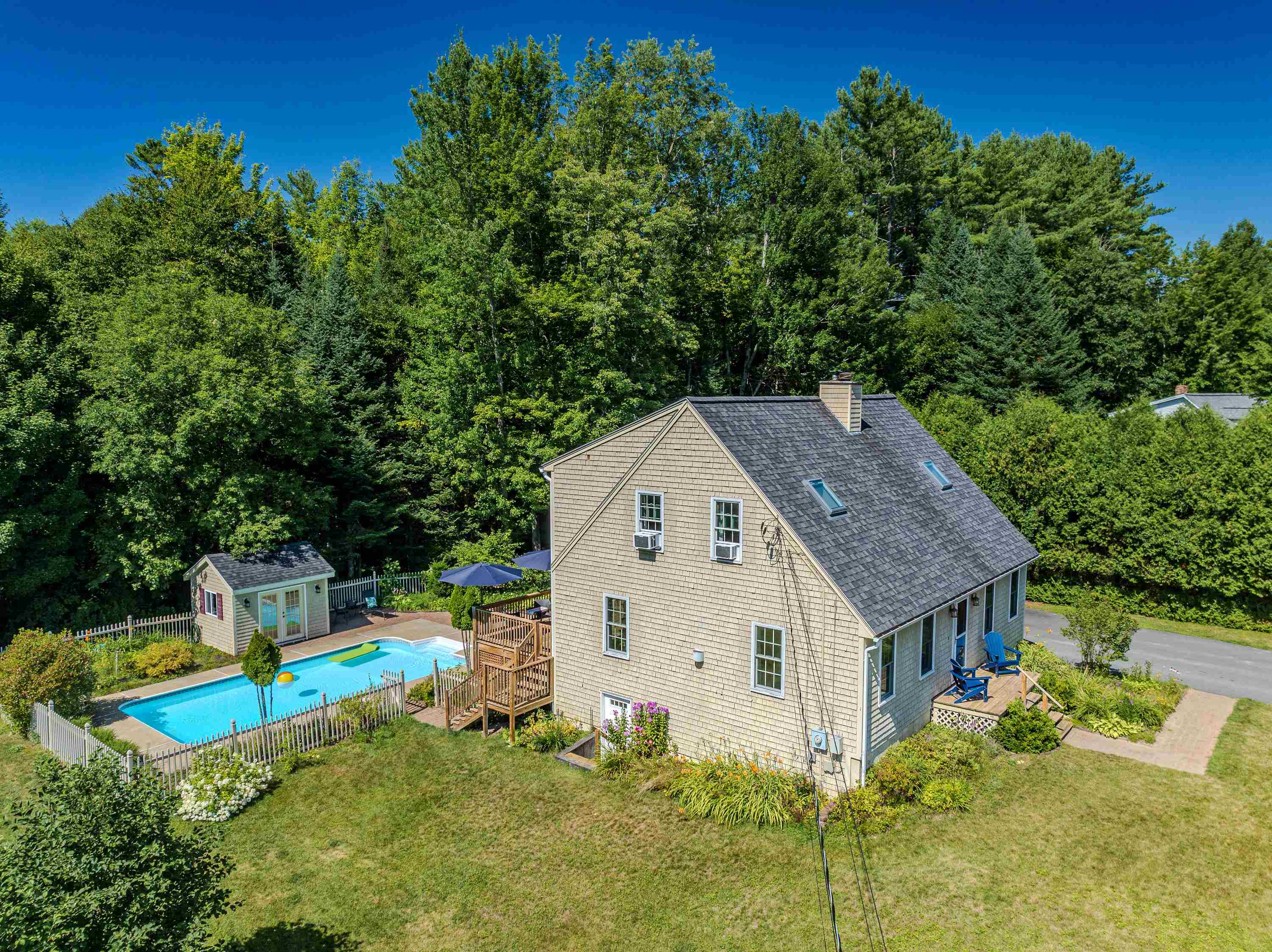 281 Oak Hill Ave, Littleton, NH 03561