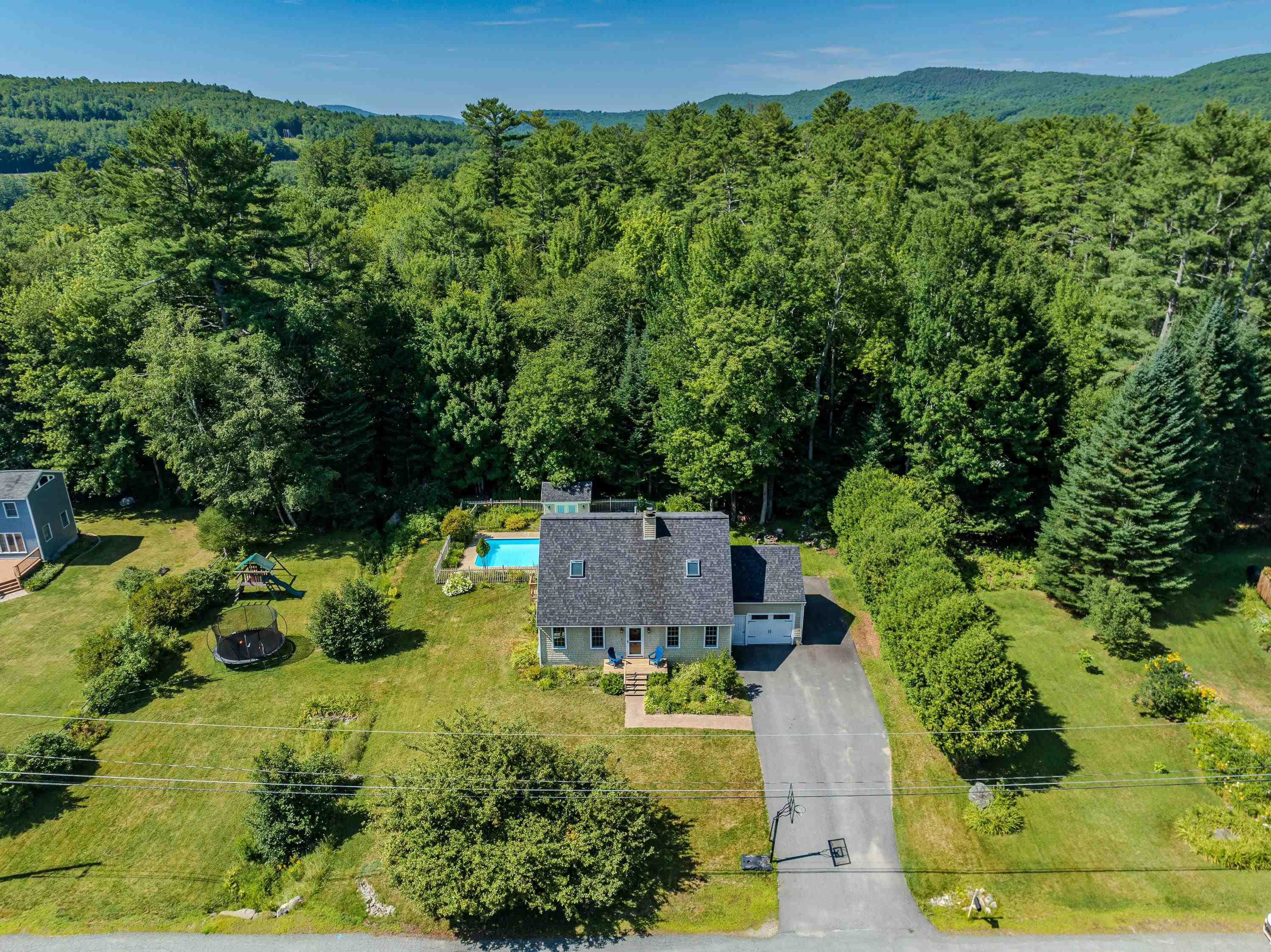 281 Oak Hill Ave, Littleton, NH 03561