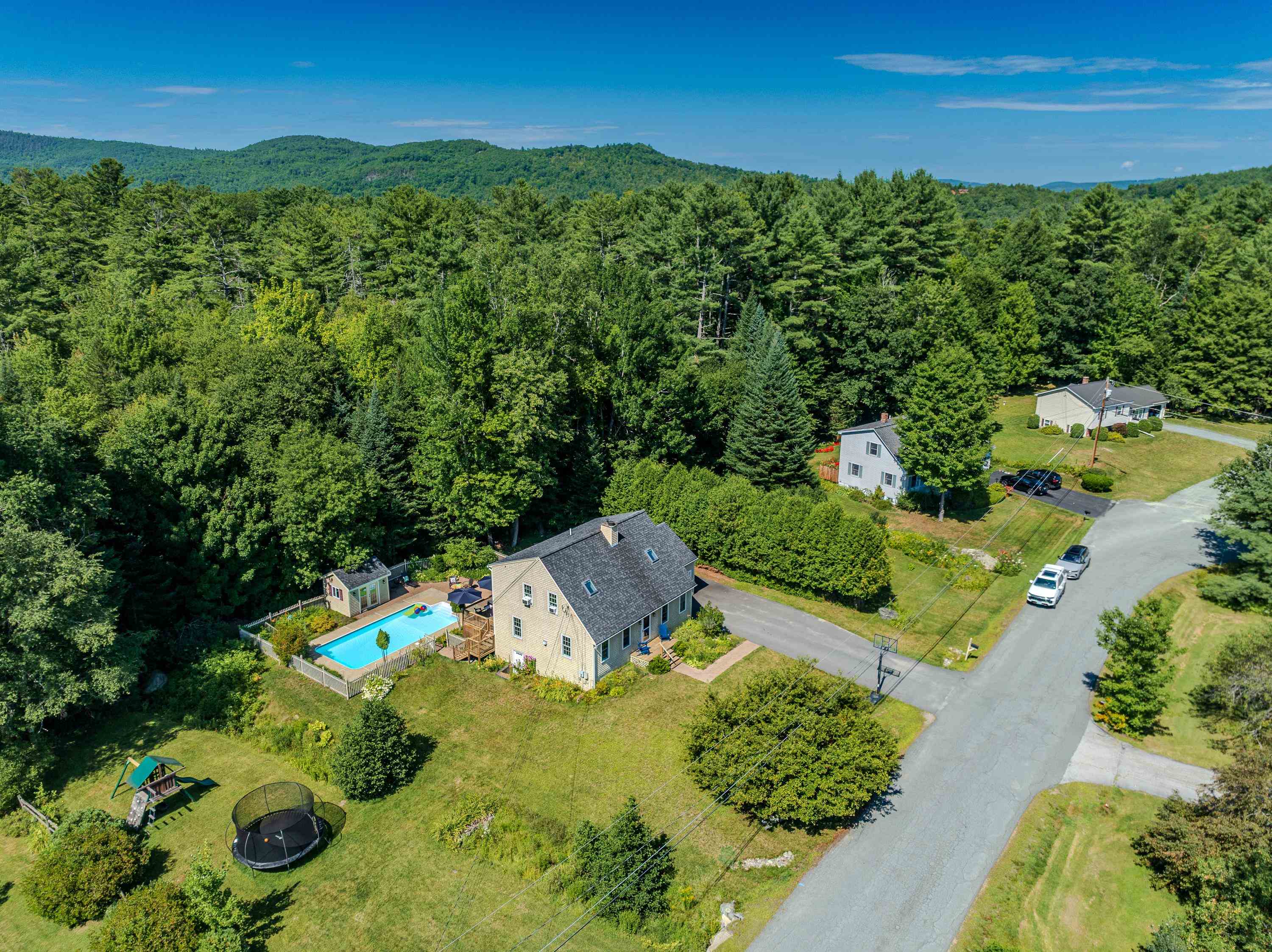 281 Oak Hill Ave, Littleton, NH 03561
