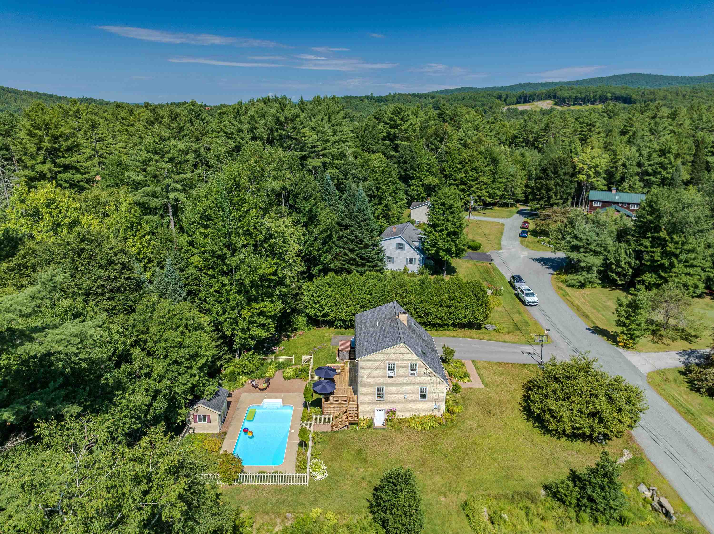 281 Oak Hill Ave, Littleton, NH 03561