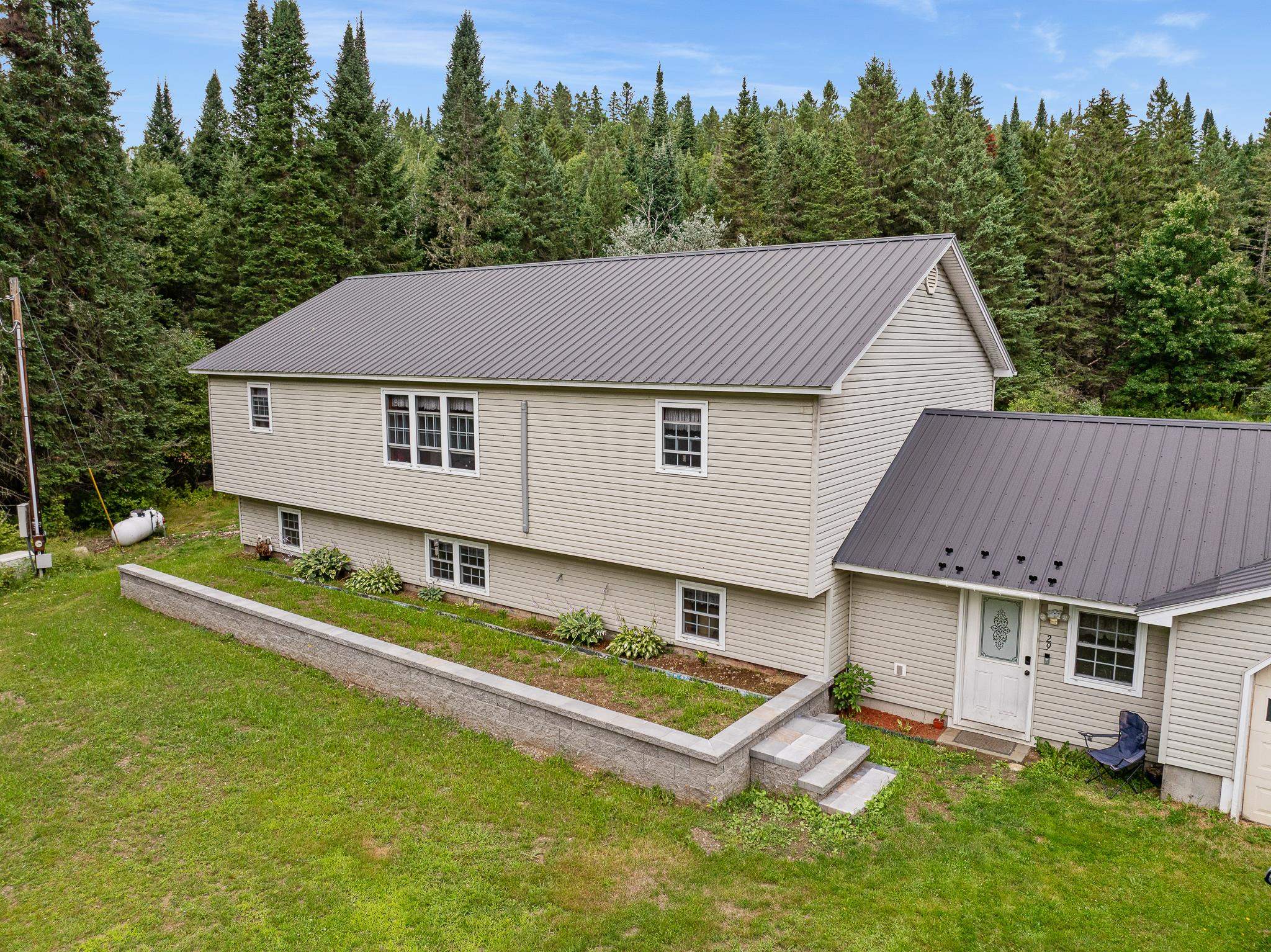 29 Pine Tree Cir, Pittsburg, NH 03592