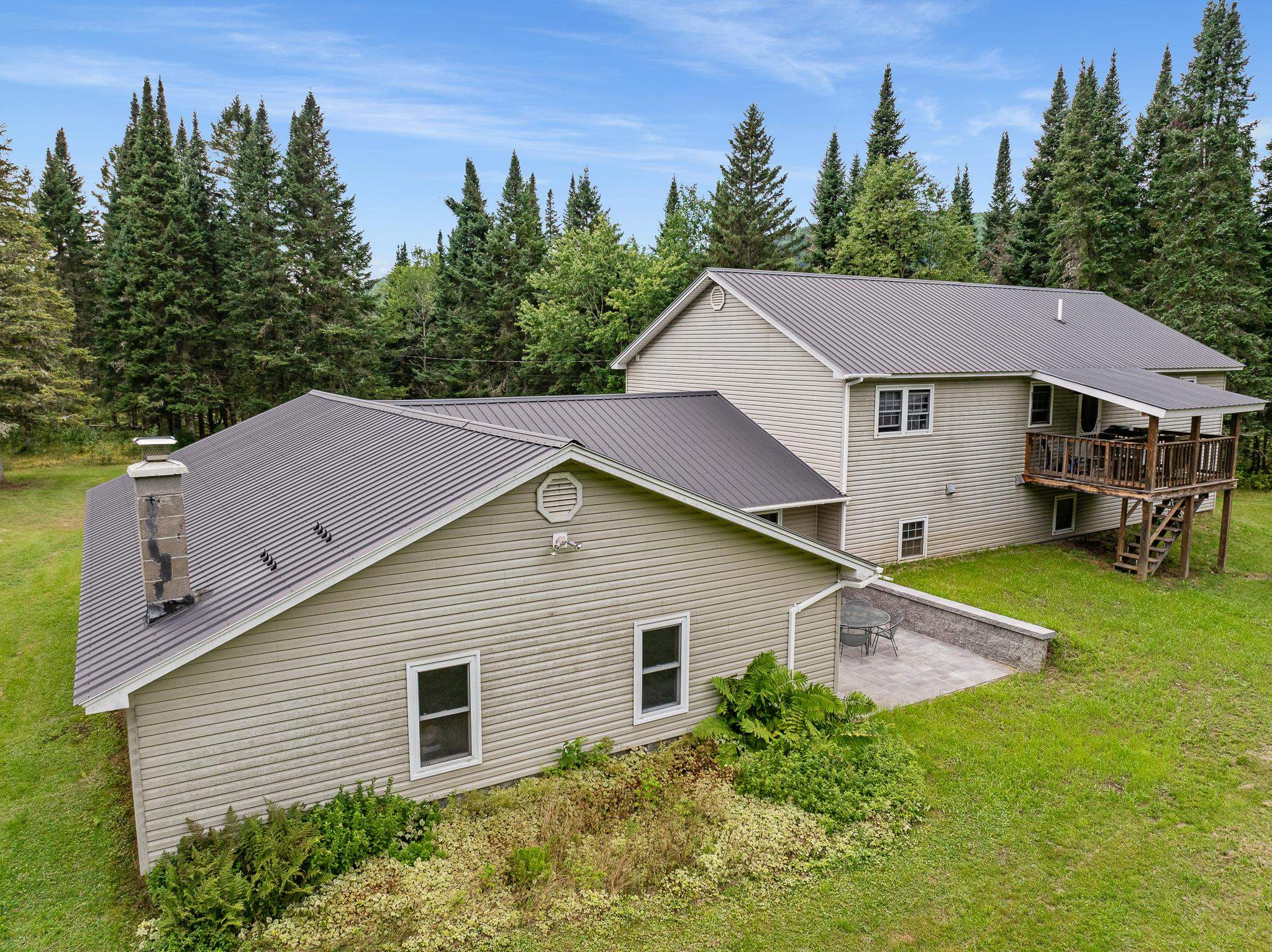 29 Pine Tree Cir, Pittsburg, NH 03592
