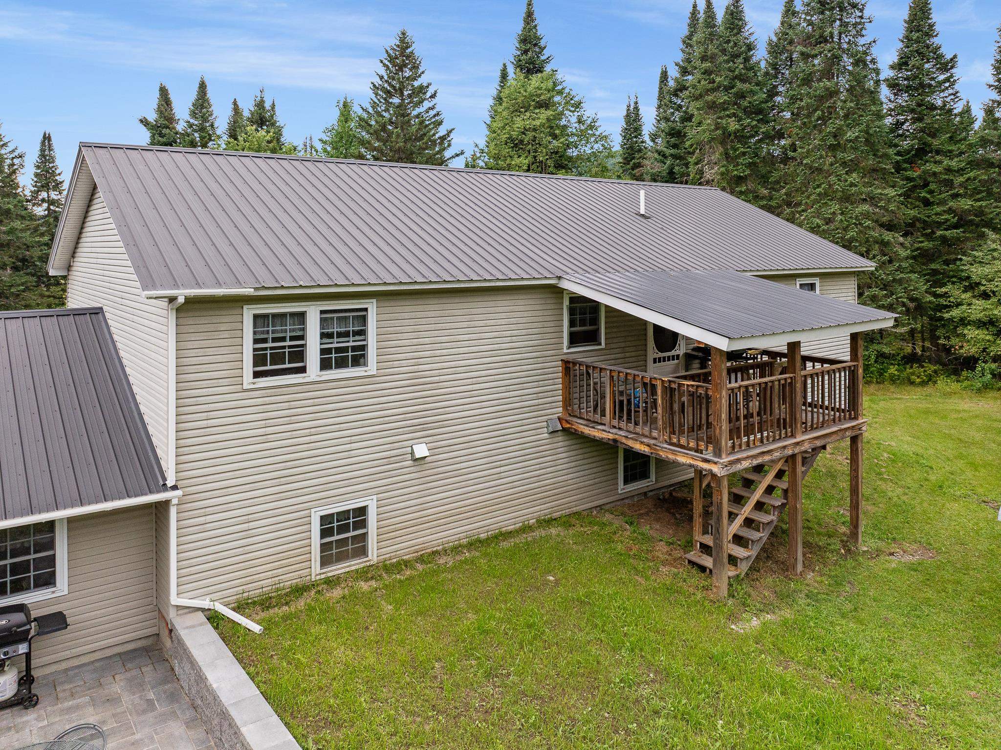 29 Pine Tree Cir, Pittsburg, NH 03592