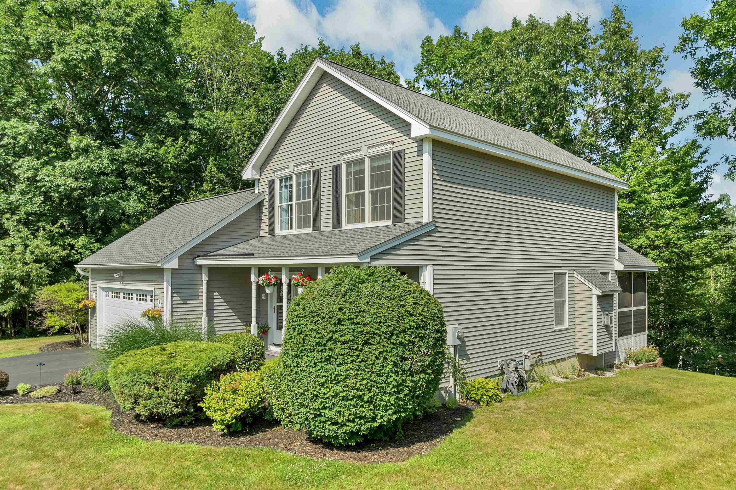 44 Plymouth Dr, Concord, NH 03301