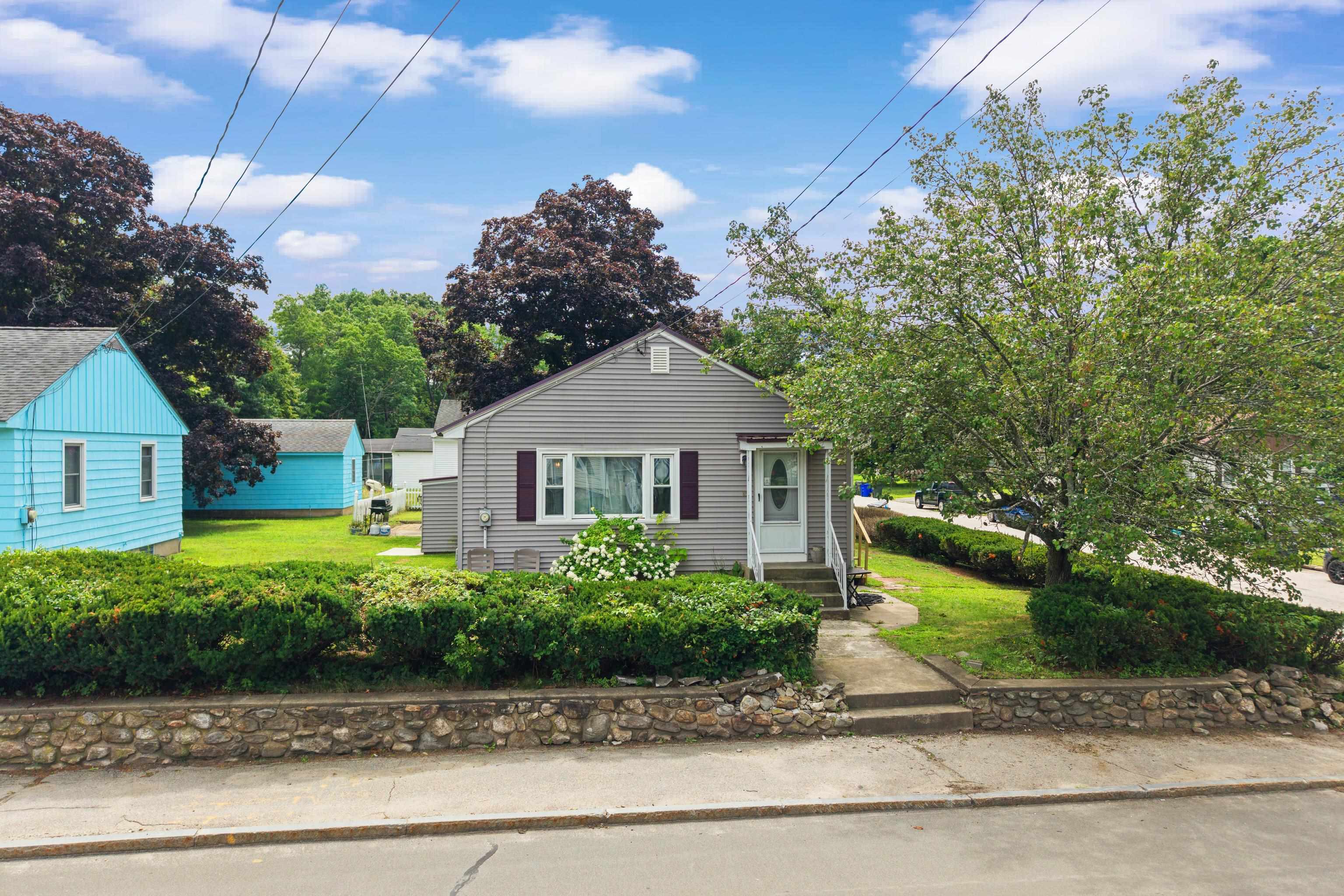 851 Cilley Rd, Manchester, NH 03103