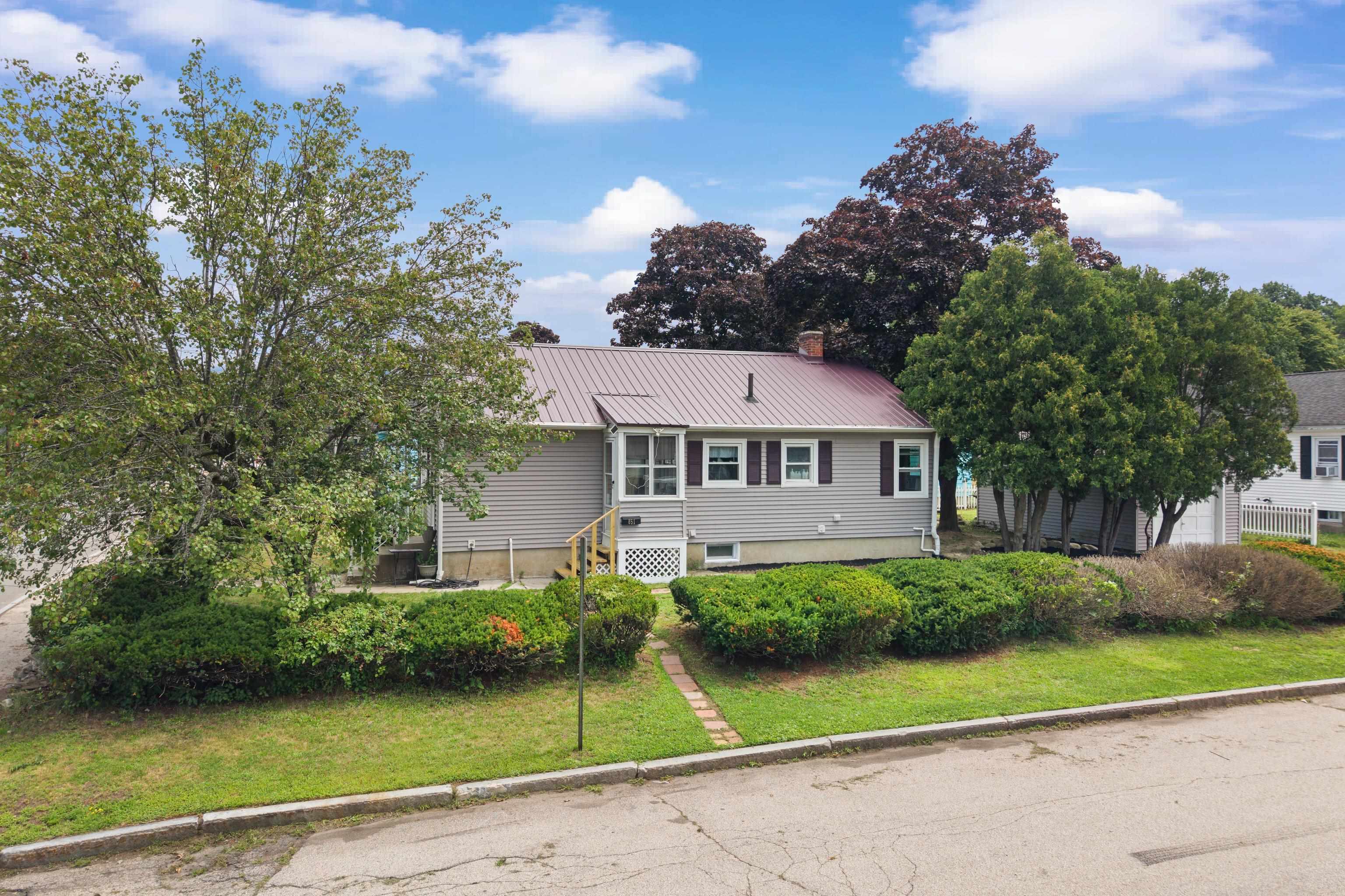 851 Cilley Rd, Manchester, NH 03103