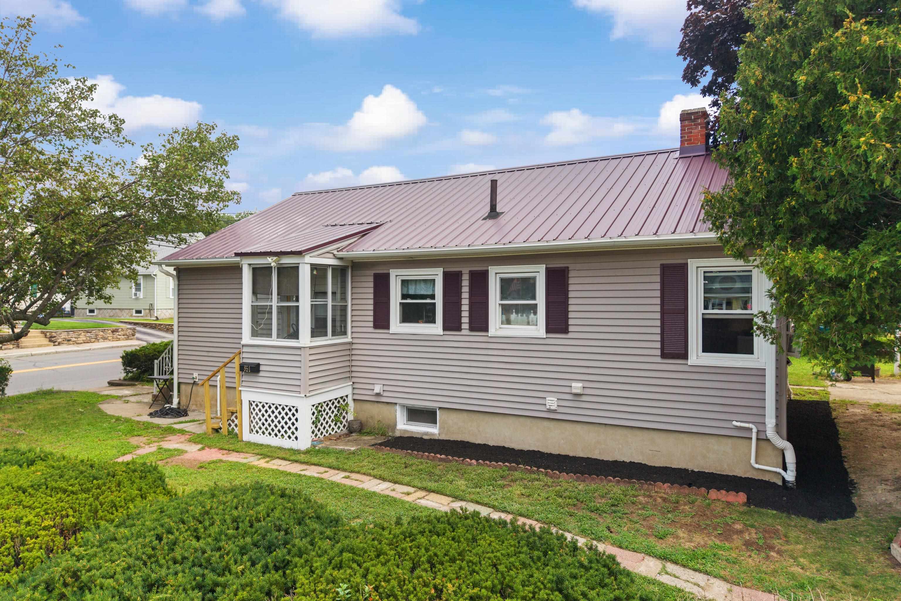 851 Cilley Rd, Manchester, NH 03103