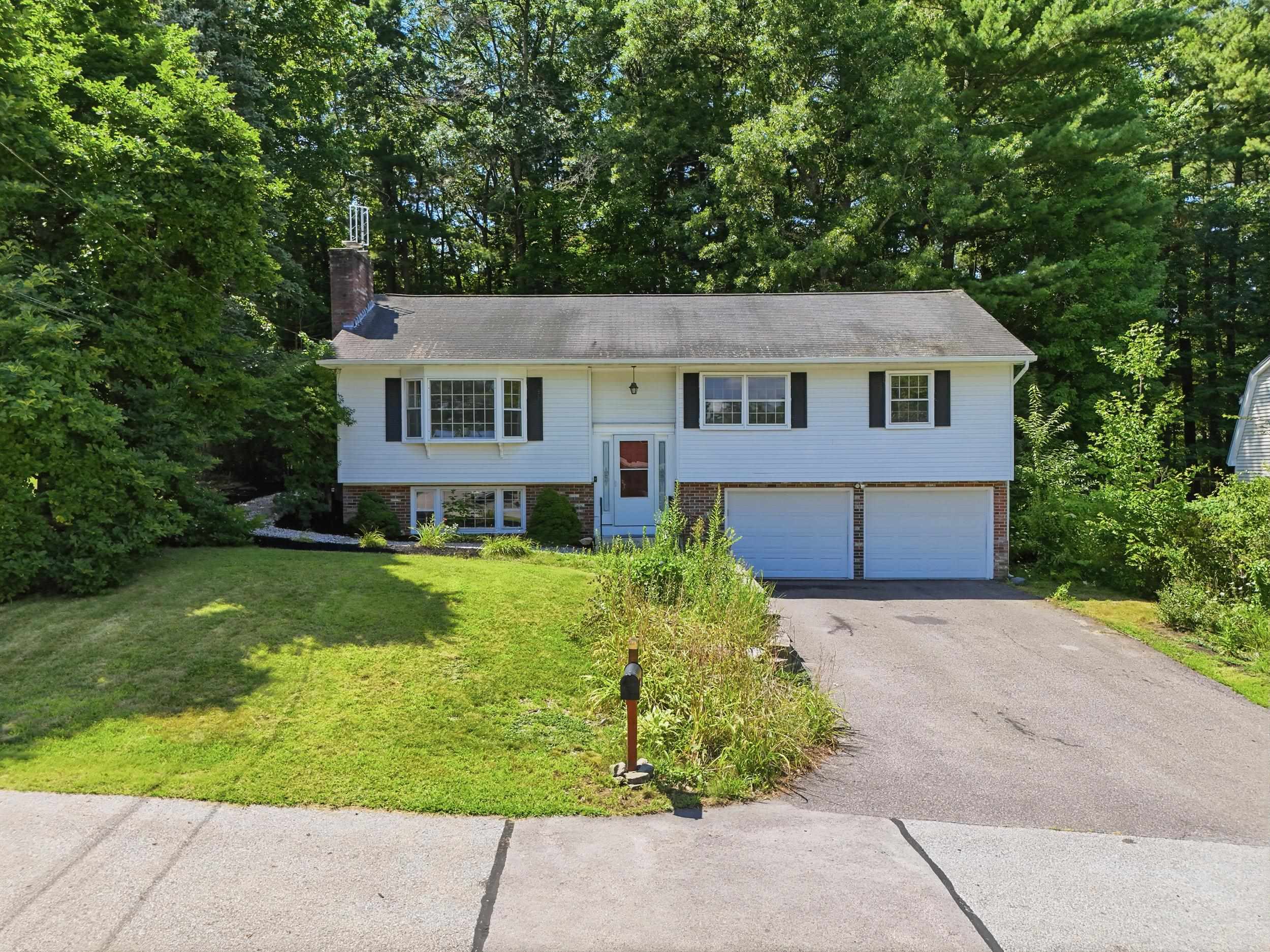 50 Catalina Ln, Nashua, NH 03064