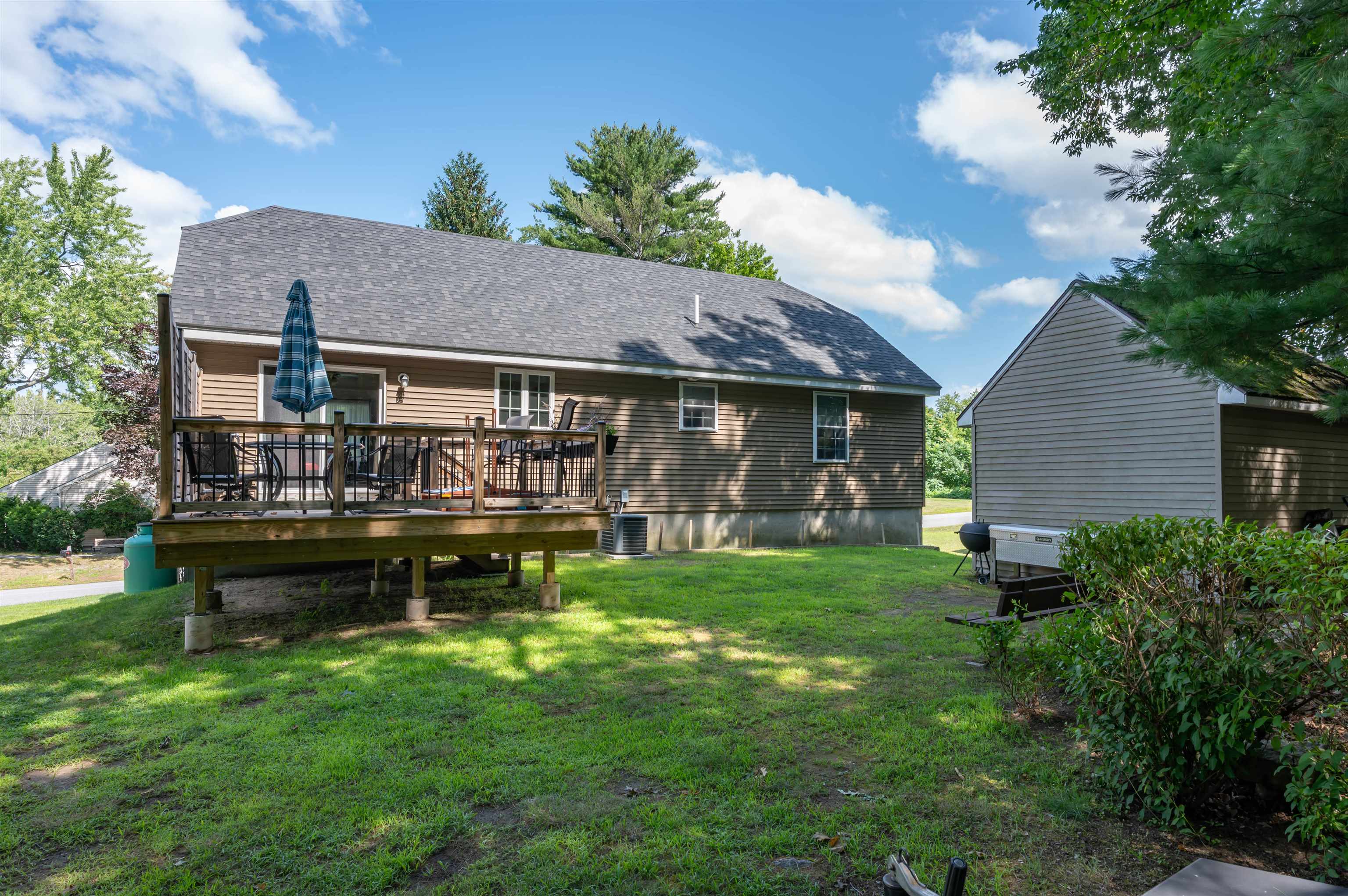 208 Beaver St, Manchester, NH 03104