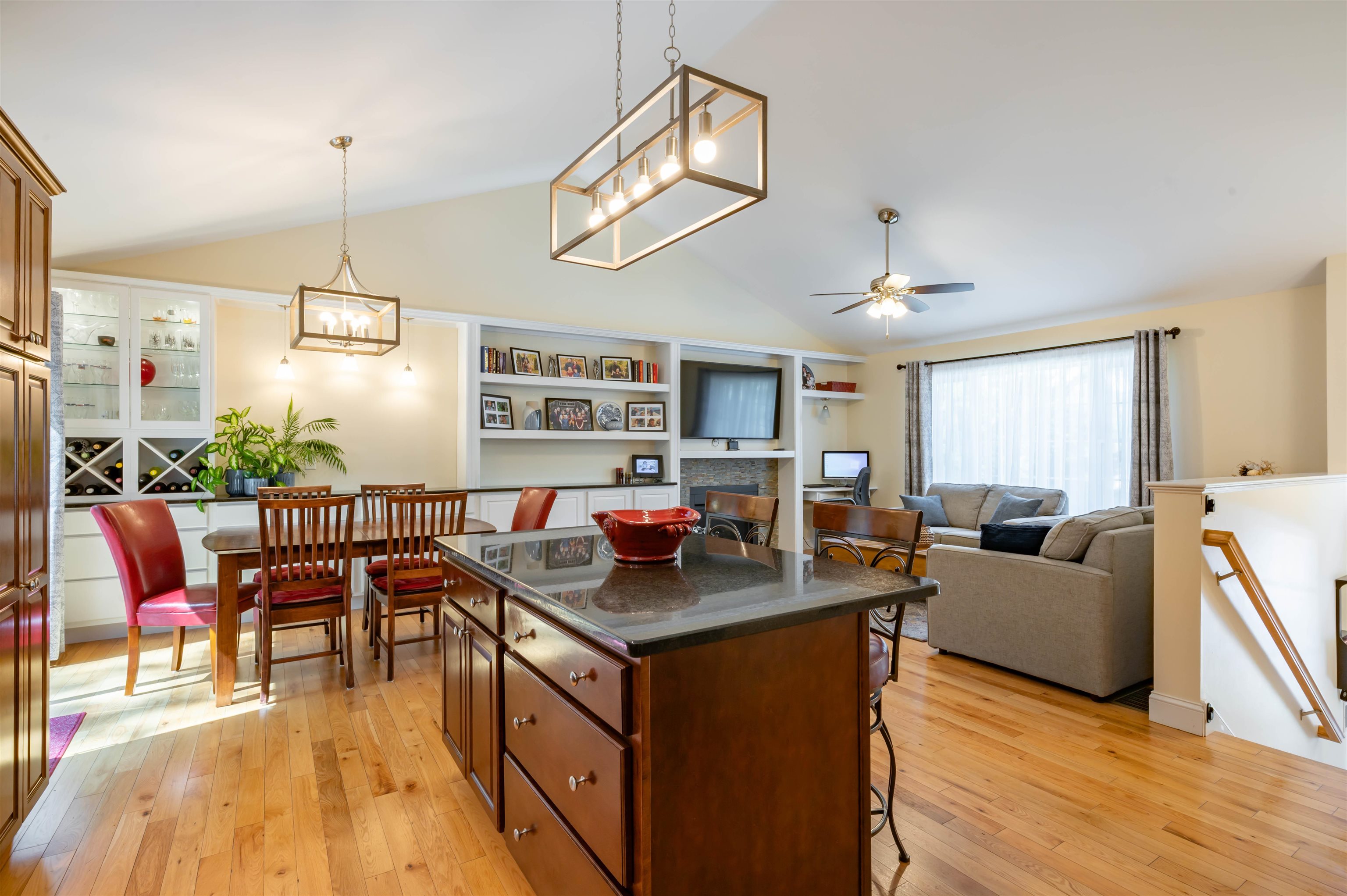 208 Beaver St, Manchester, NH 03104