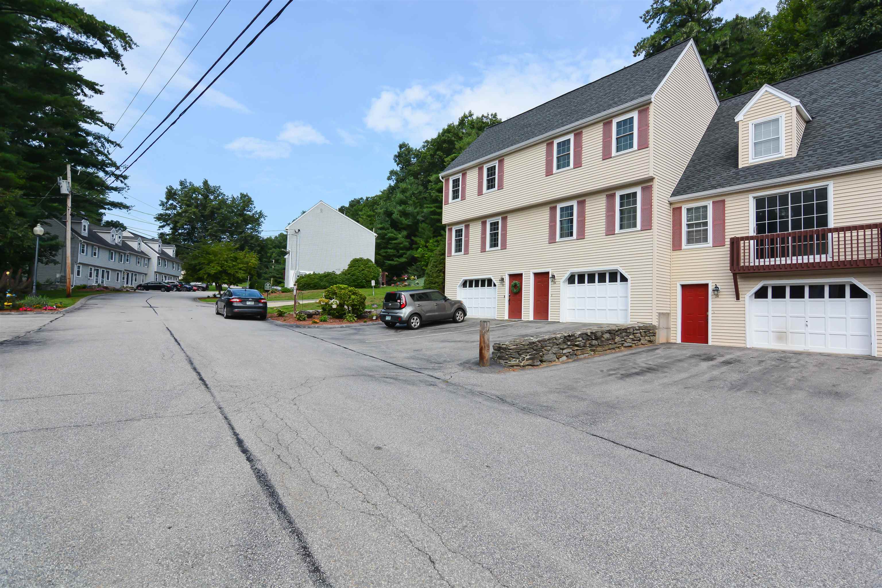 26 Hawkstead Hl, Nashua, NH 03063