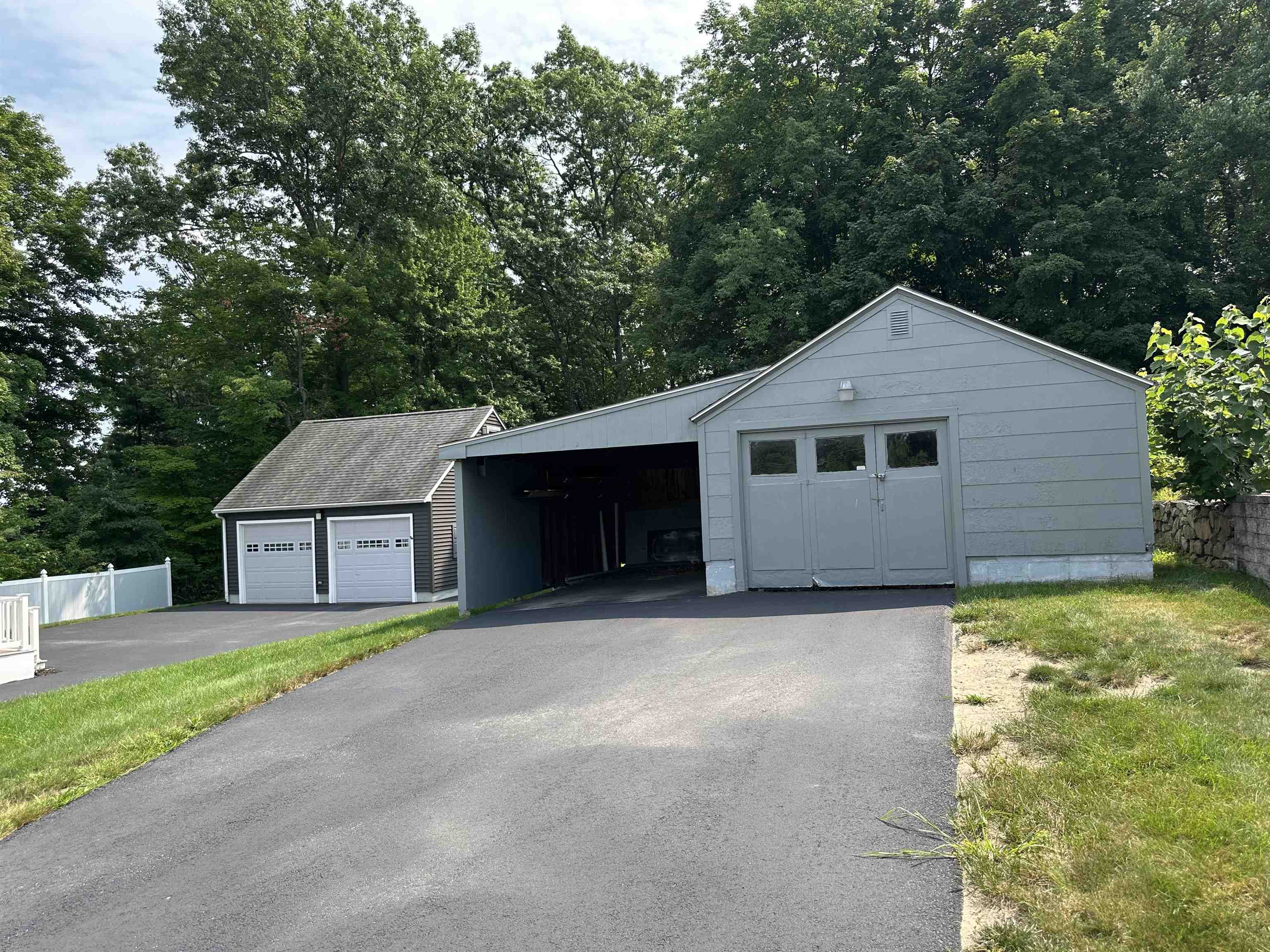 565 Vinton St, Manchester, NH 03103