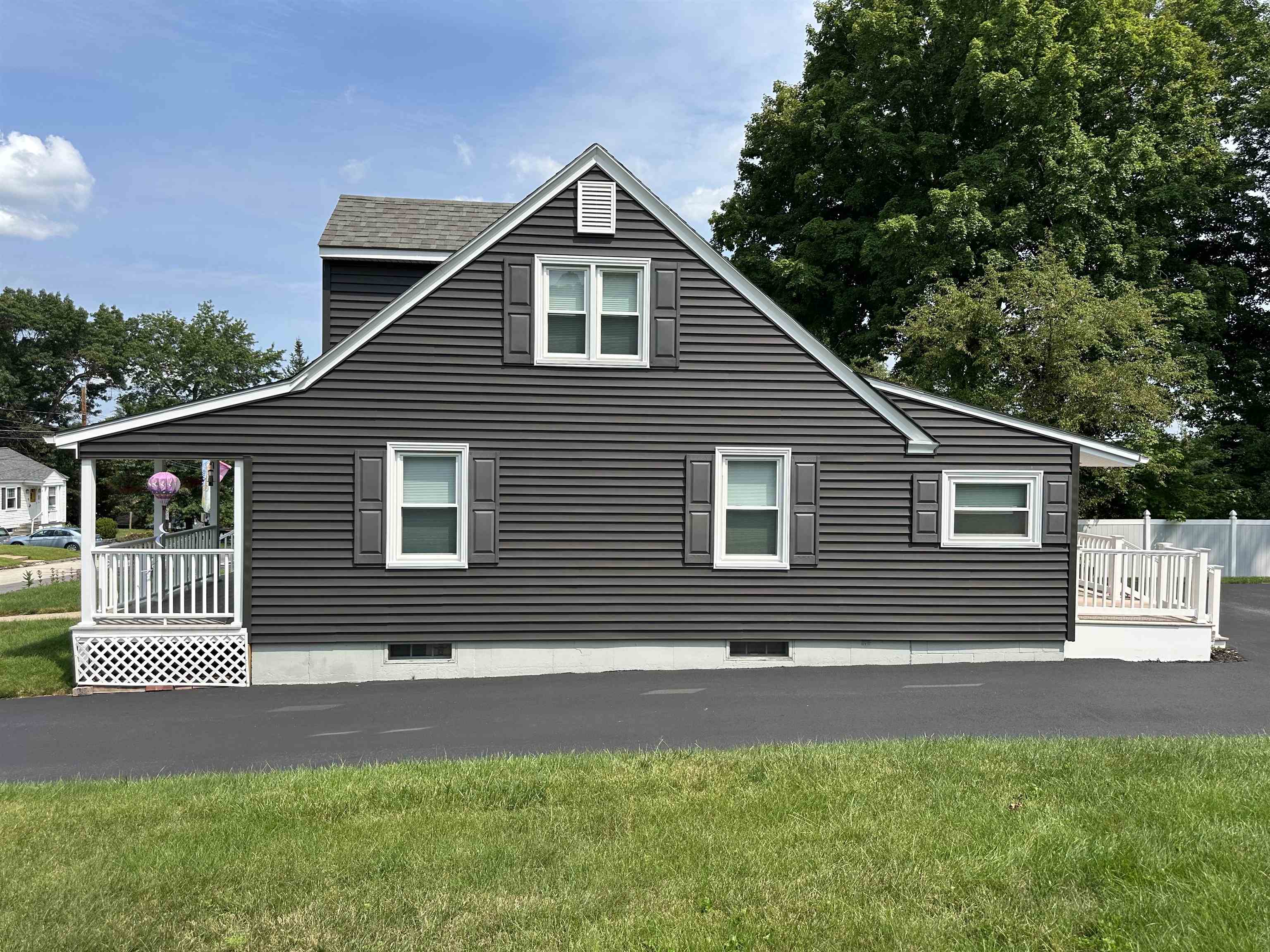 565 Vinton St, Manchester, NH 03103
