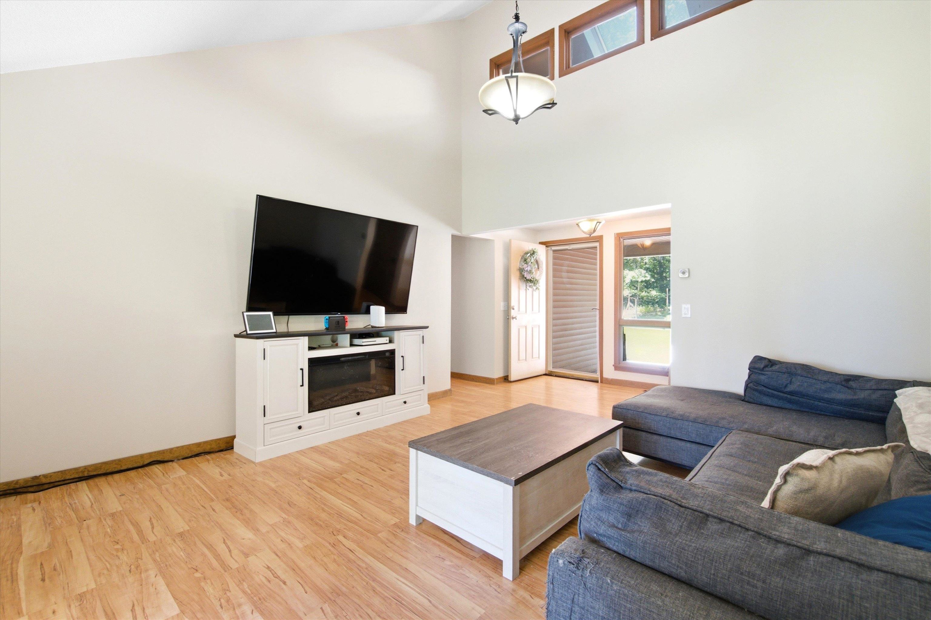 103 Lacy Rd, Jaffrey, NH 03452
