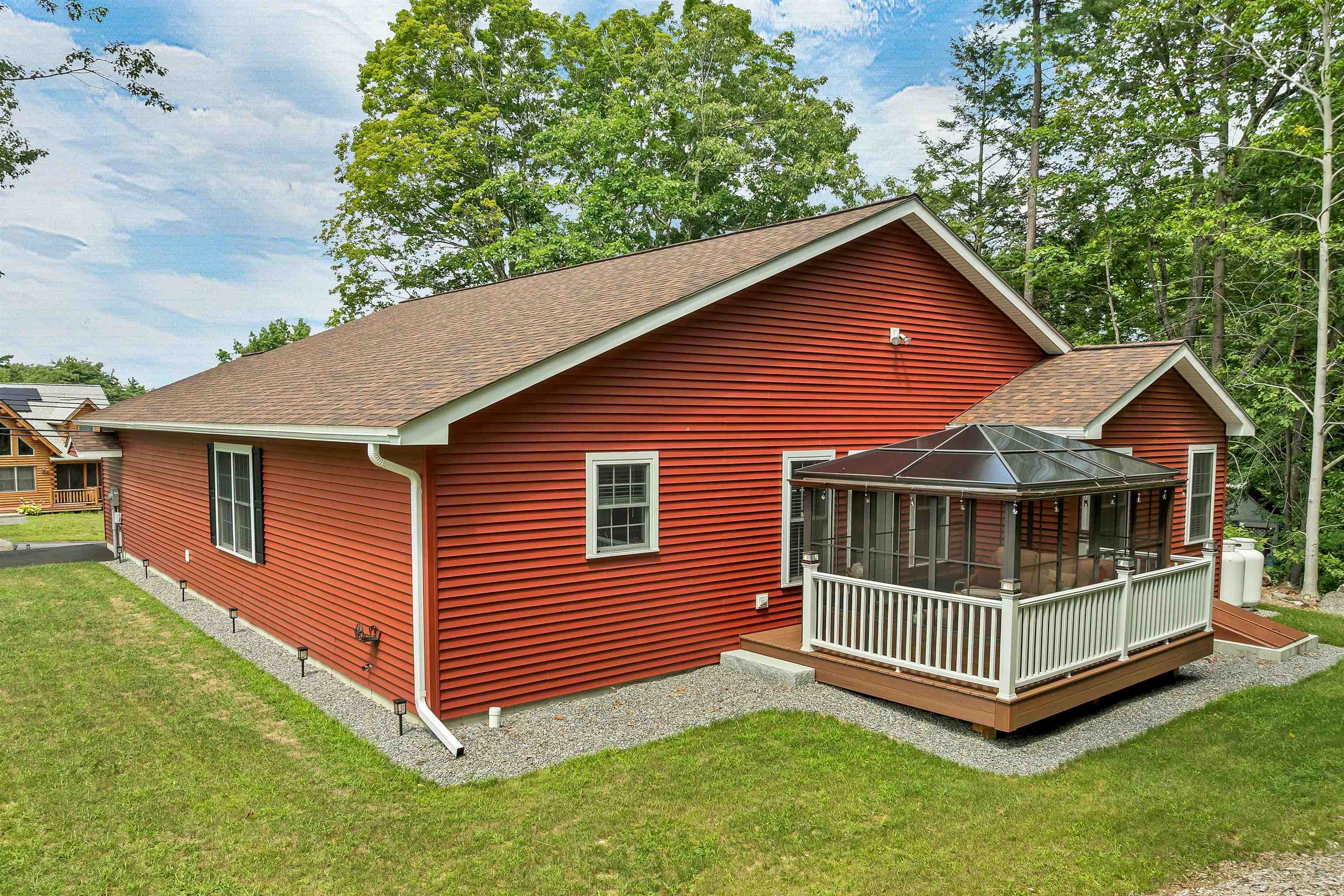 92 Old Prescott Hill Rd, Laconia, NH 03246