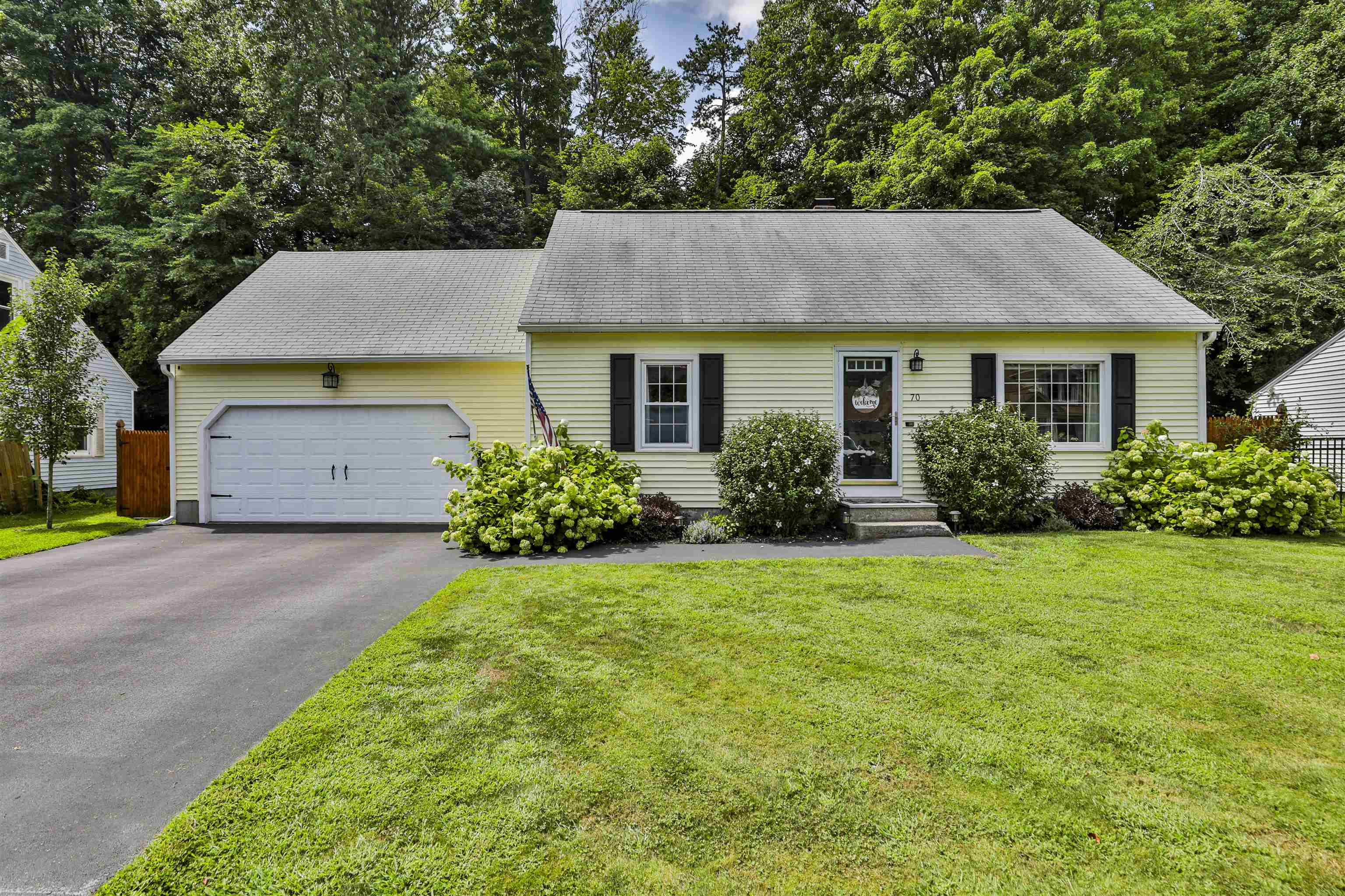 70 Avon Dr, Nashua, NH 03064