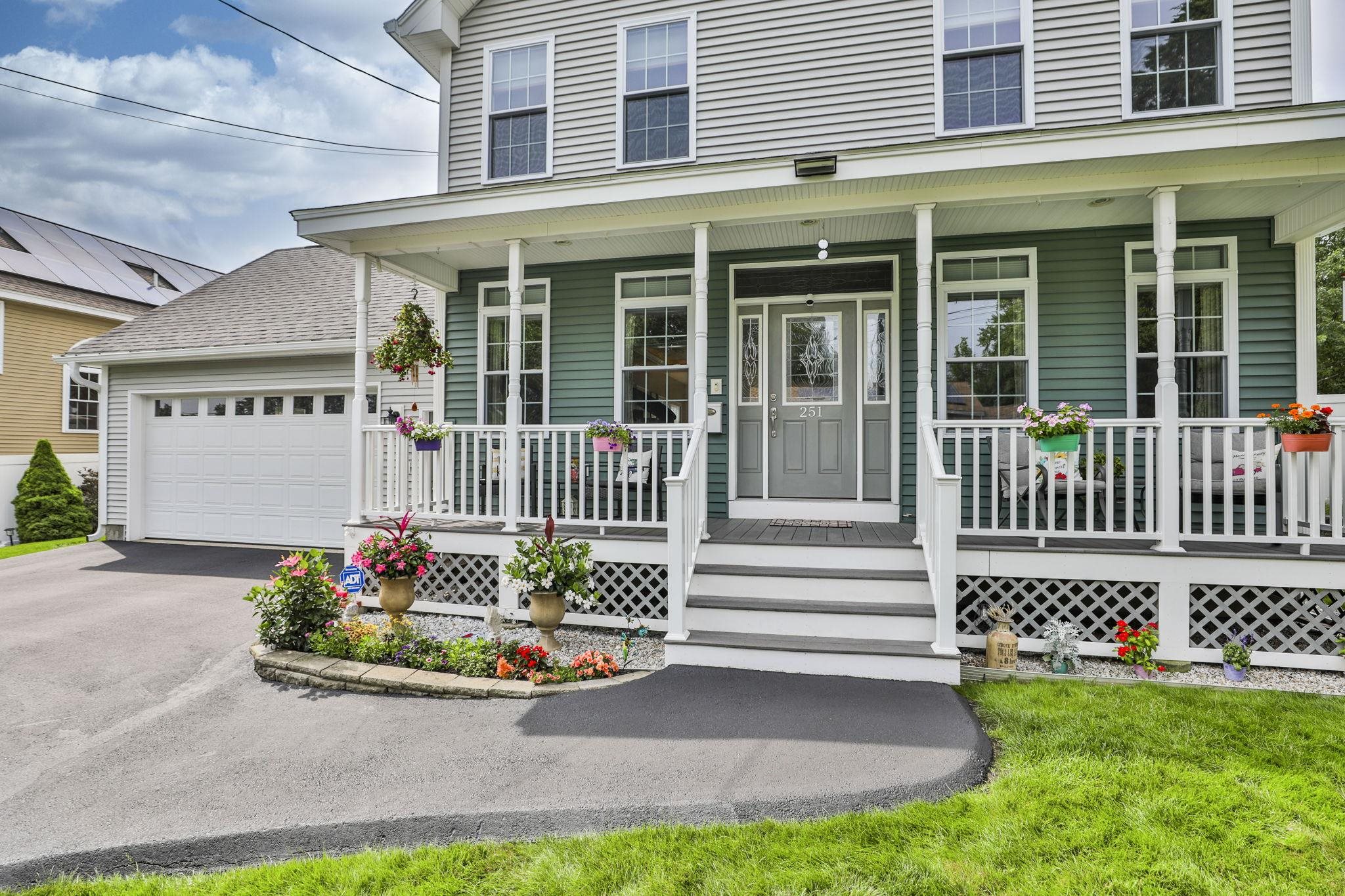 251 Villa St, Manchester, NH 03103