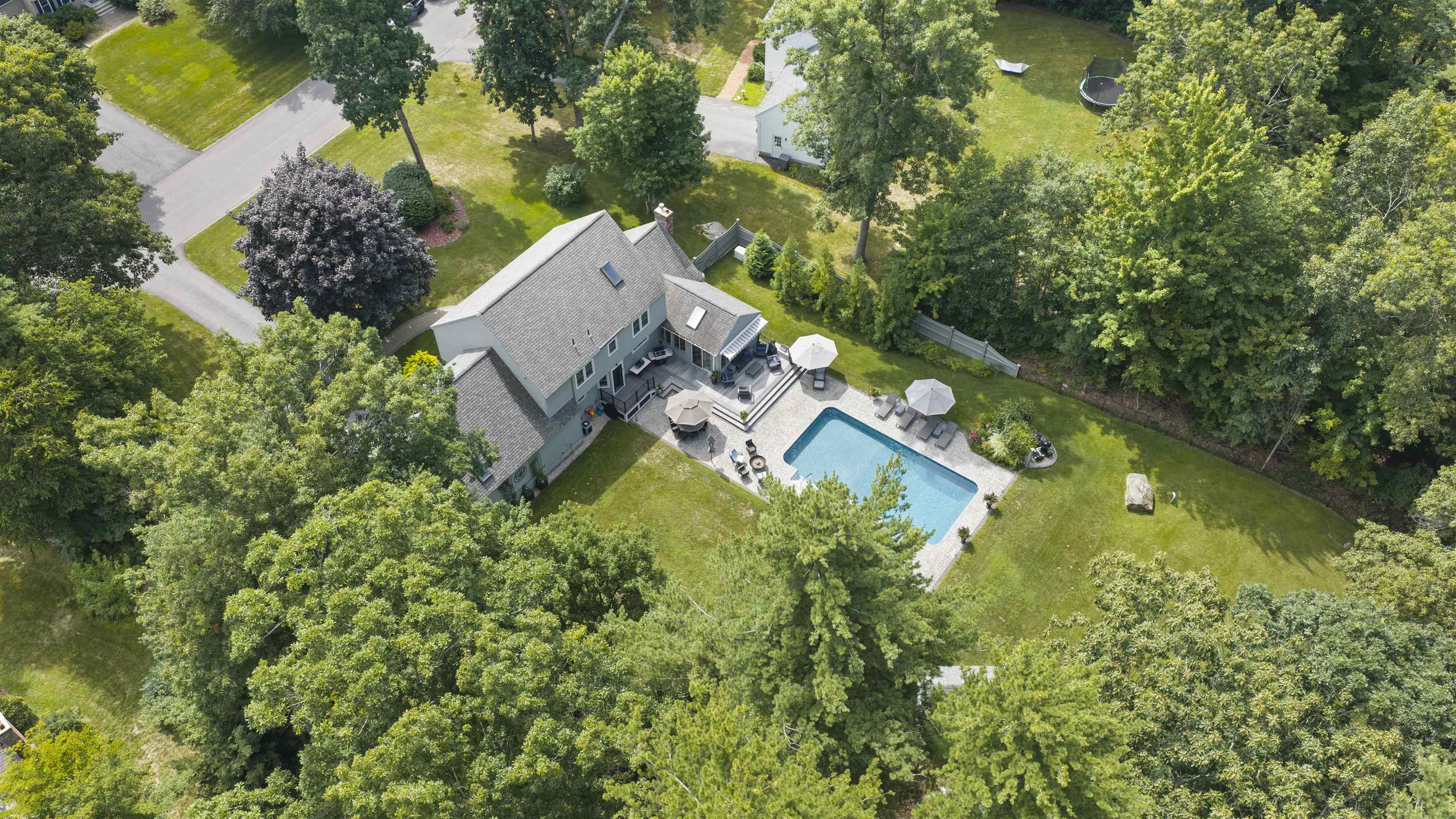 19 Buttonwood Dr, Derry, NH 03038