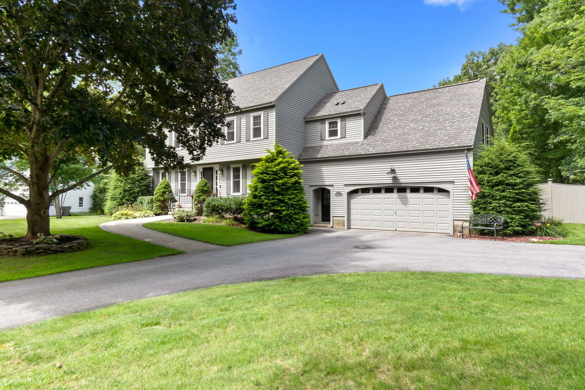 19 Buttonwood Dr, Derry, NH 03038